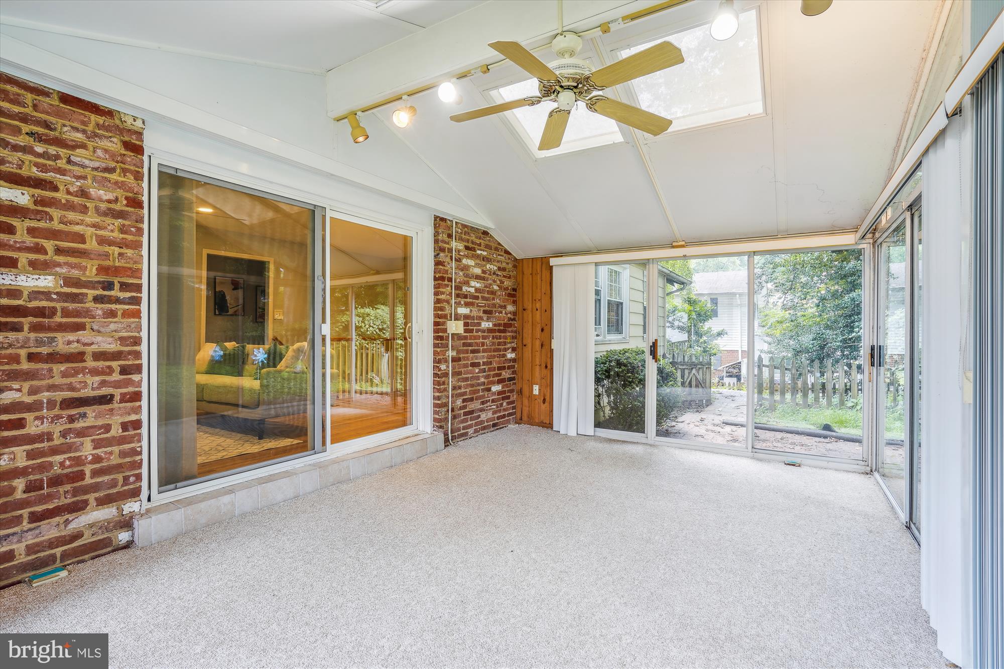 SLEEPY HOLLOW WOODS - Residential