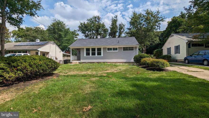 LOCATION!!LOCATION!! LOCATION!! Available now.Compleatly renovated single Family house. Off street parking and 3/4 bedroom, two full baths and large addition to back with Sunroom. Back yard is fenced. Close to Two metro stations. Hart of Rockville, check out schools. Shopping, restaurants, NIH, wattereed, down town rockville, 355 & rockville pike and I-270 is all right around the corner.