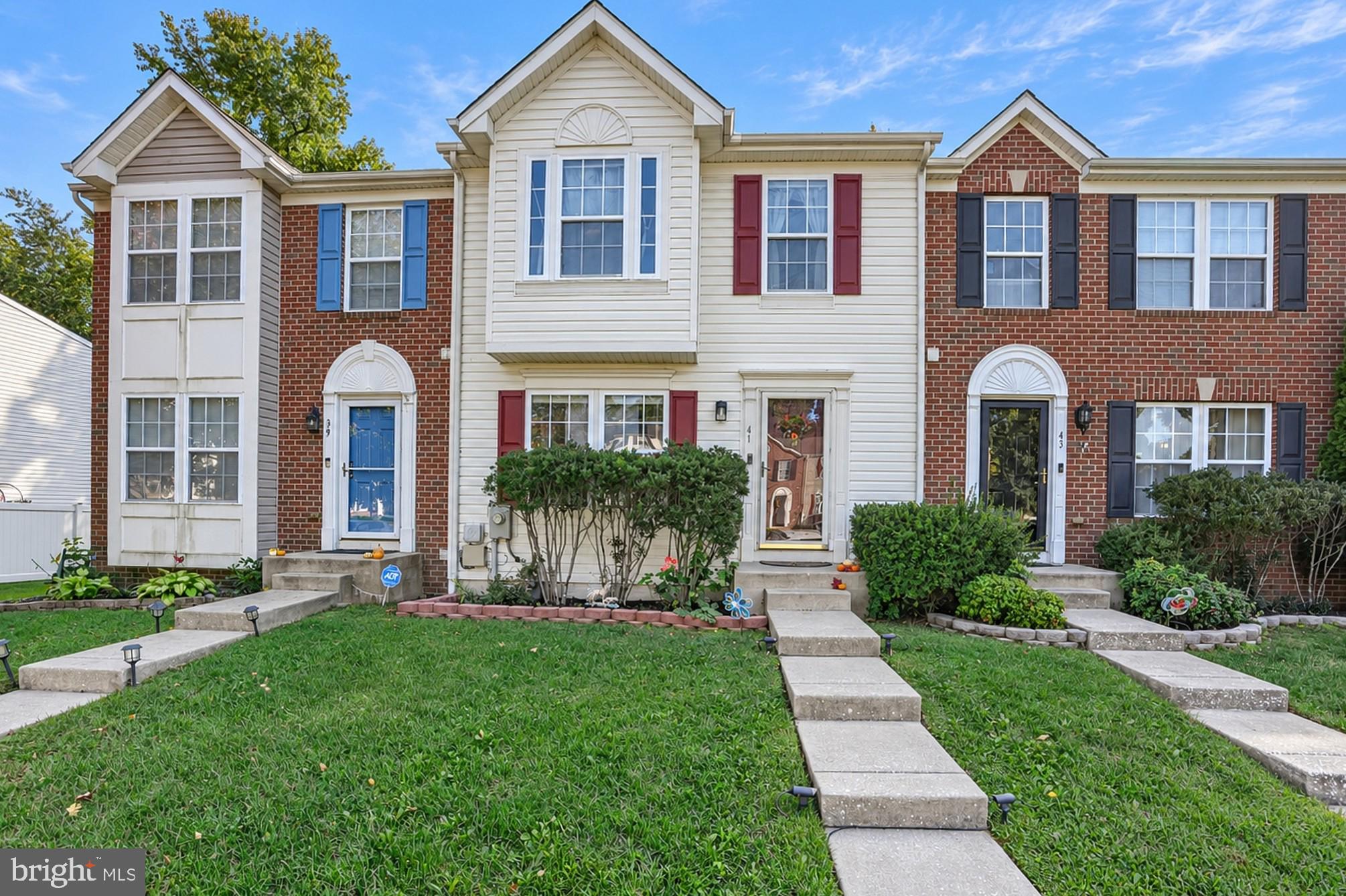 41 BLUE HERON COURT