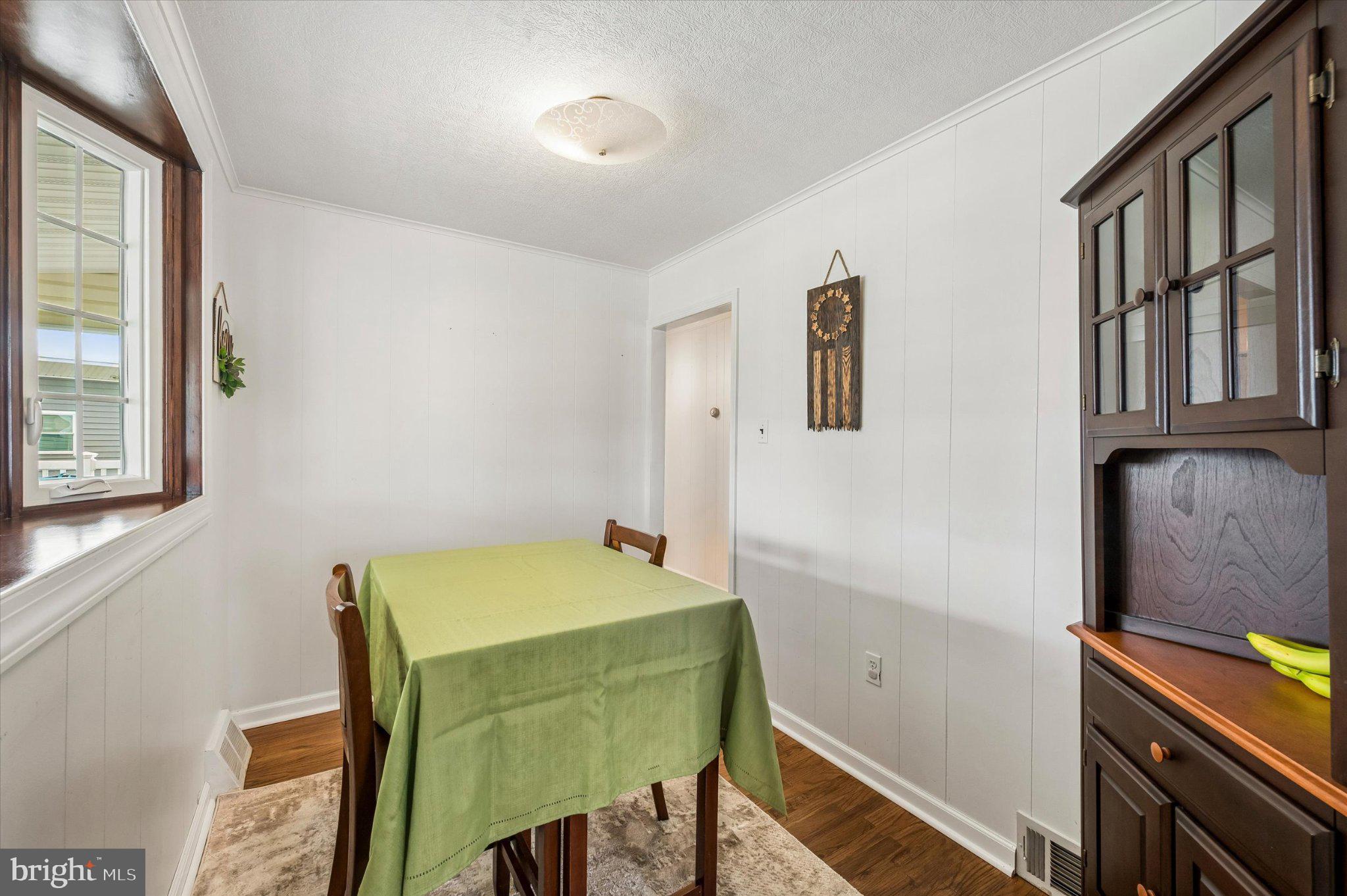 LEEDOM ESTS - Residential