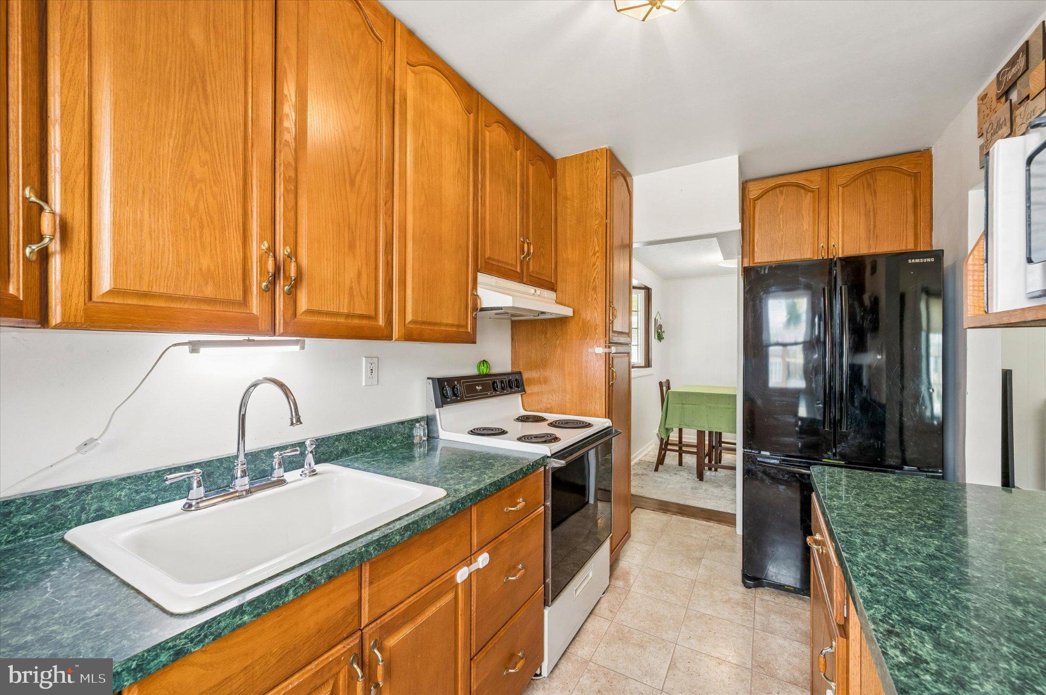 LEEDOM ESTS - Residential