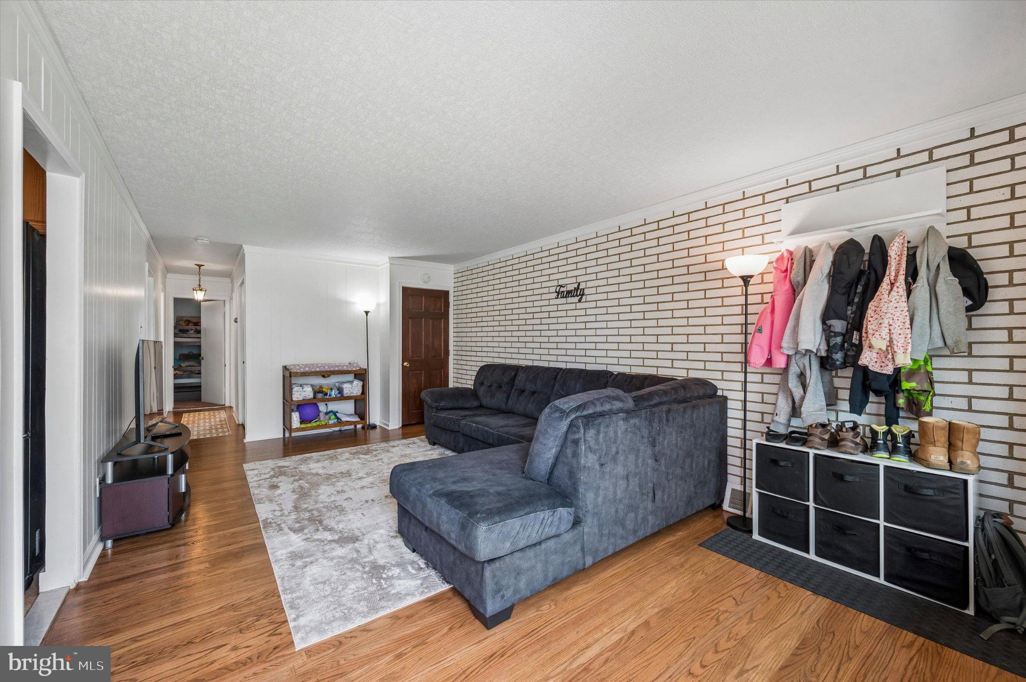 LEEDOM ESTS - Residential