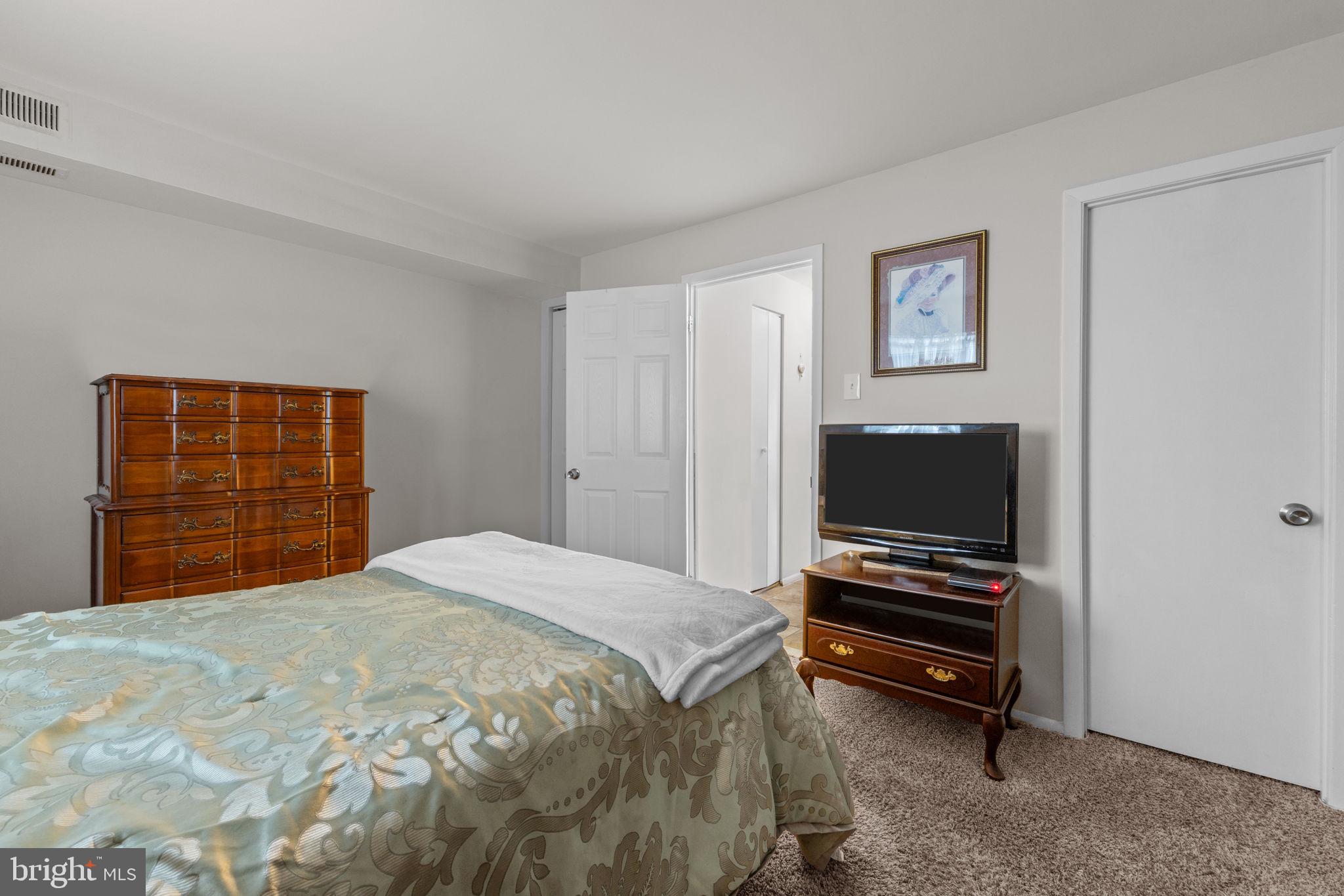 SOMERTON - Residential Income