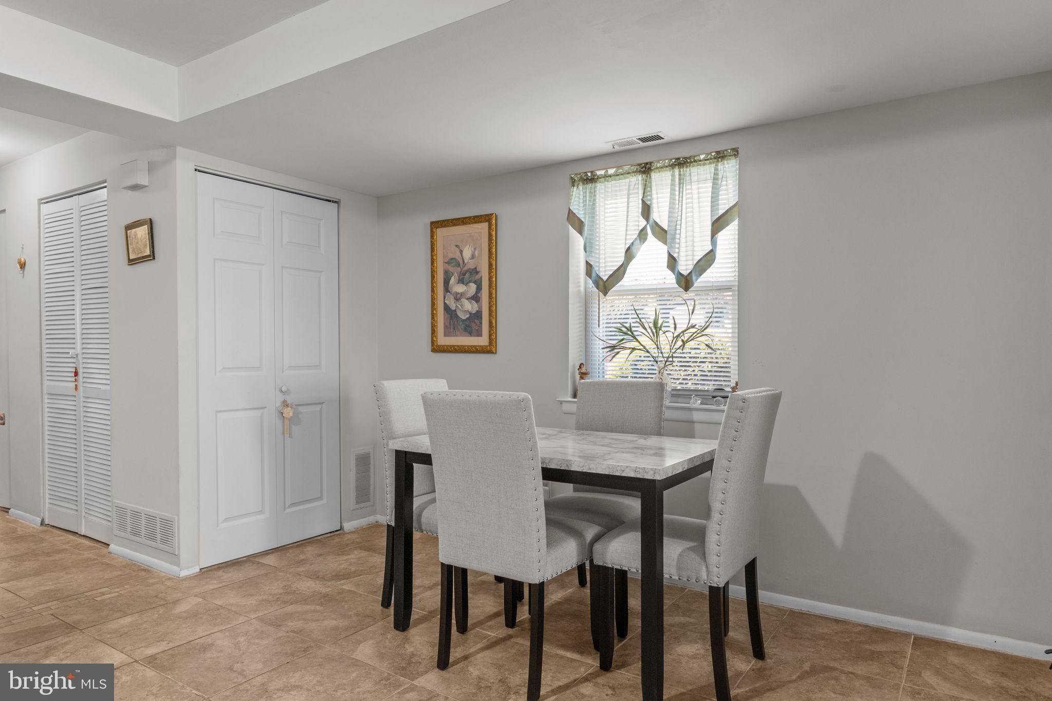 SOMERTON - Residential Income