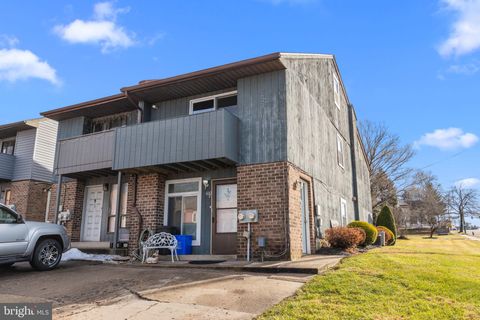 600 HAZELL LANE PHILADELPHIA PA 19116