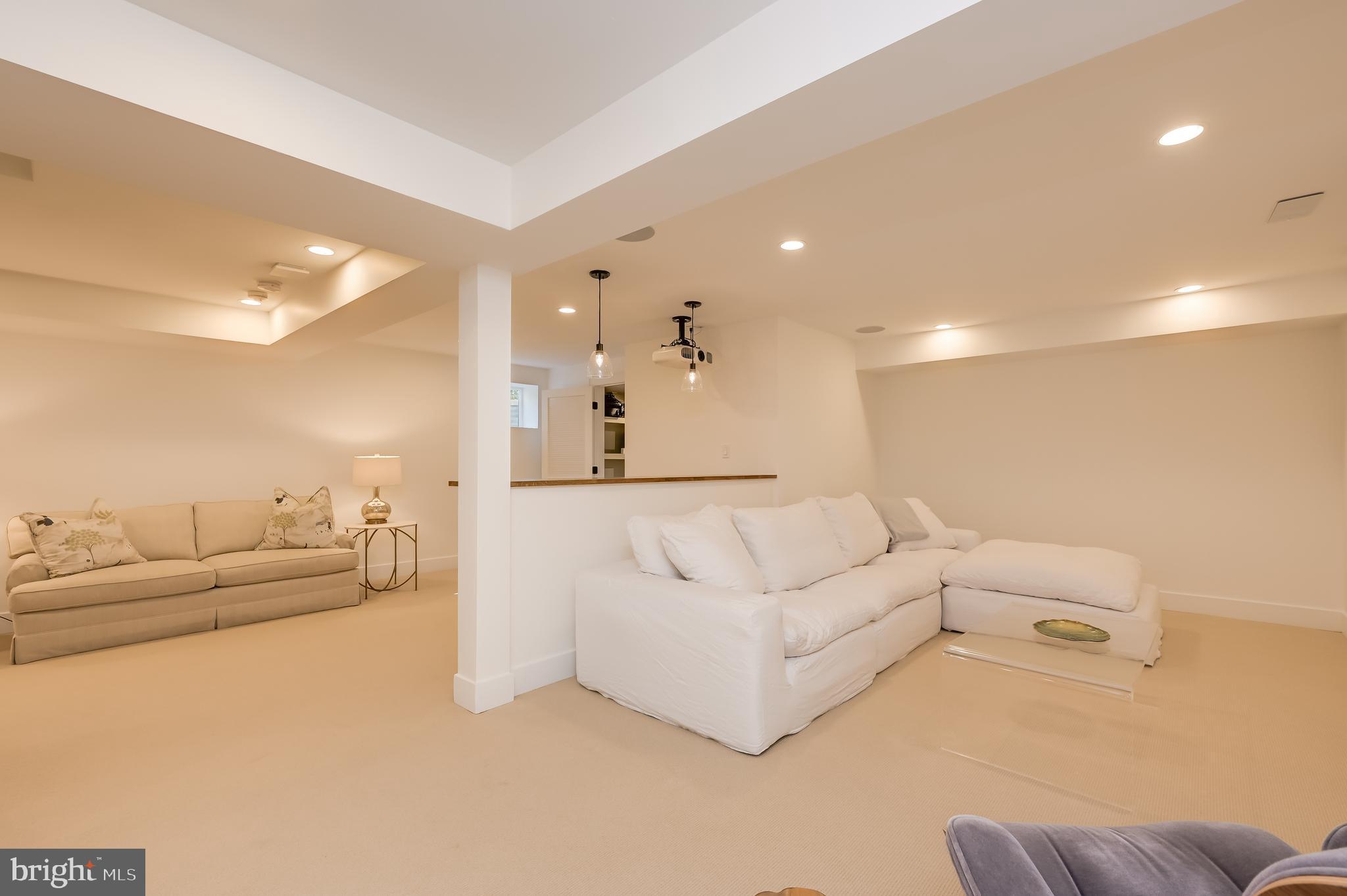 WESTMORELAND HILLS - Residential