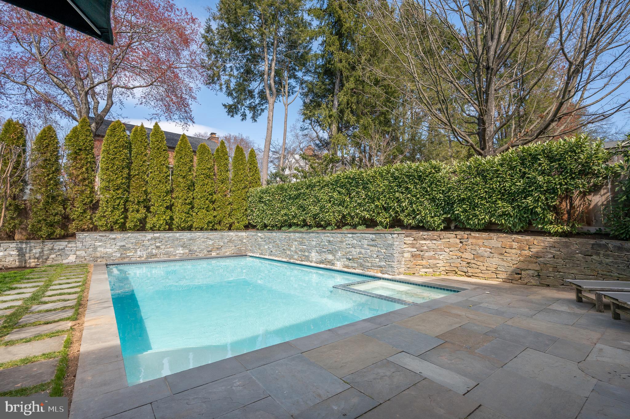 WESTMORELAND HILLS - Residential