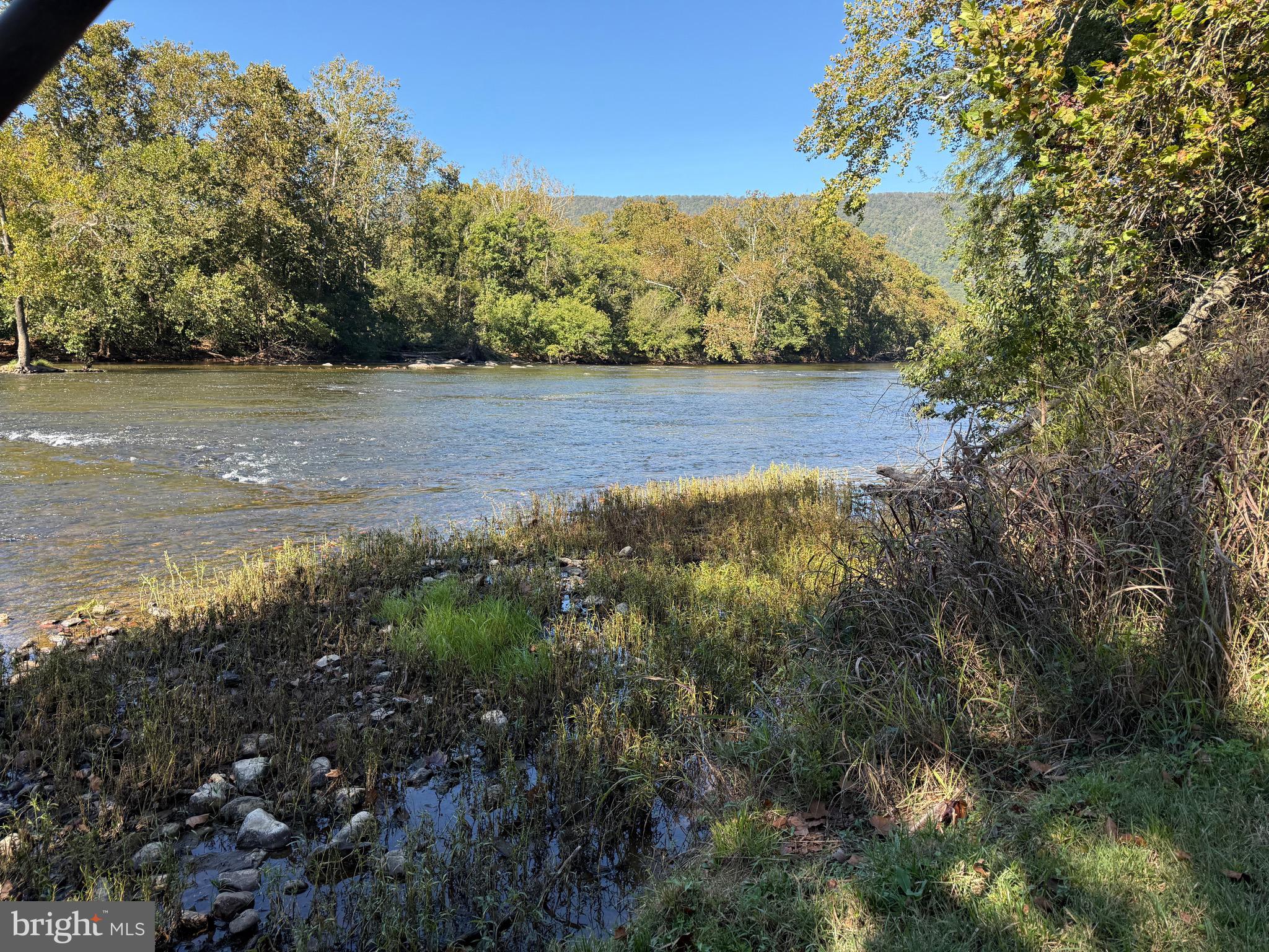 MASSANUTTEN VIEW - Land