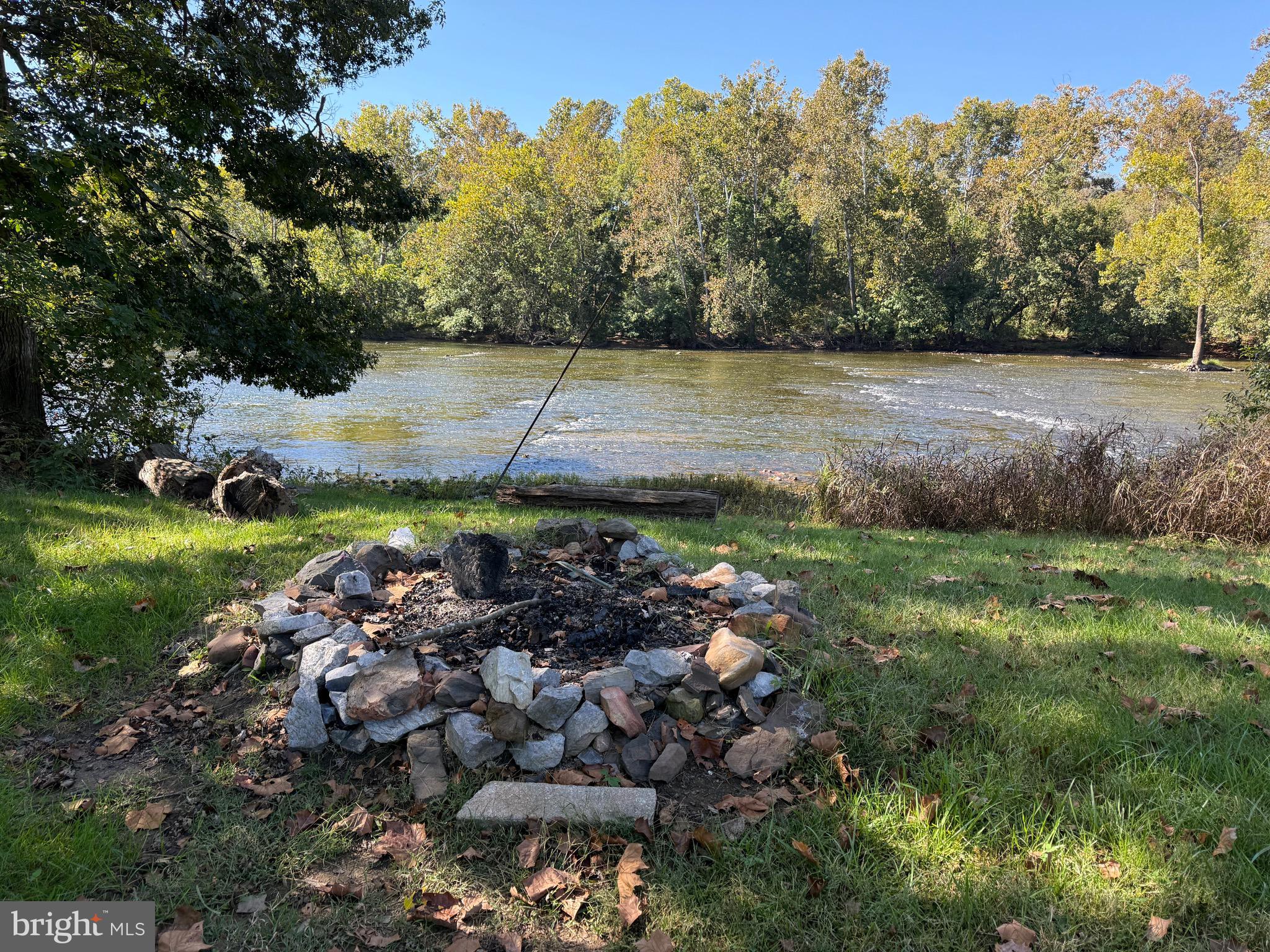 MASSANUTTEN VIEW - Land