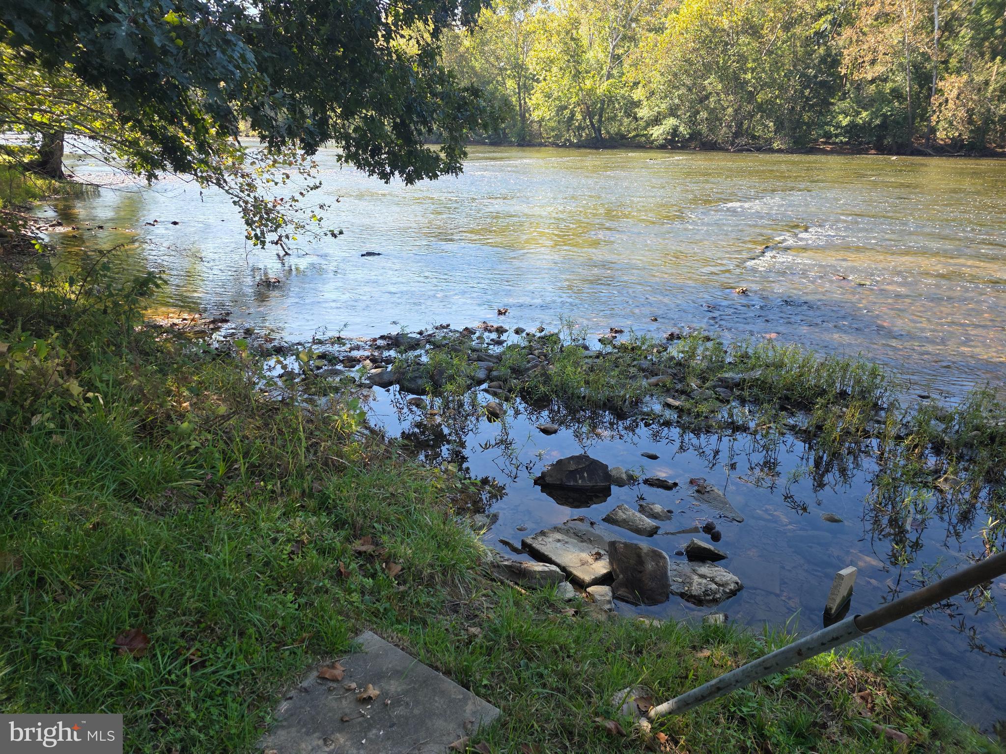 MASSANUTTEN VIEW - Land