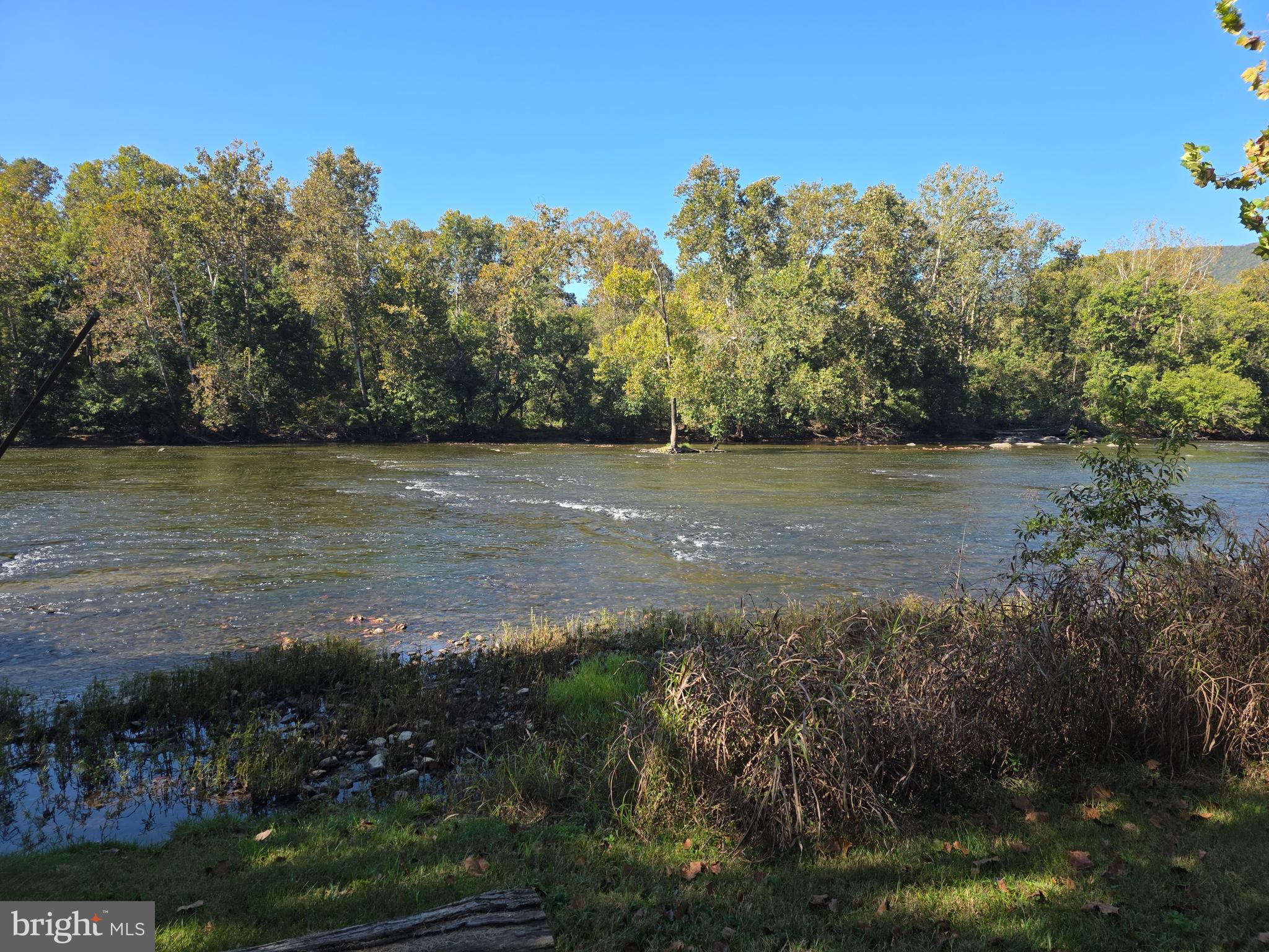 MASSANUTTEN VIEW - Land