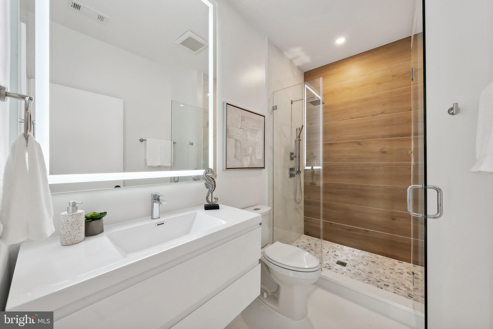 2015 13TH STREET NW 2