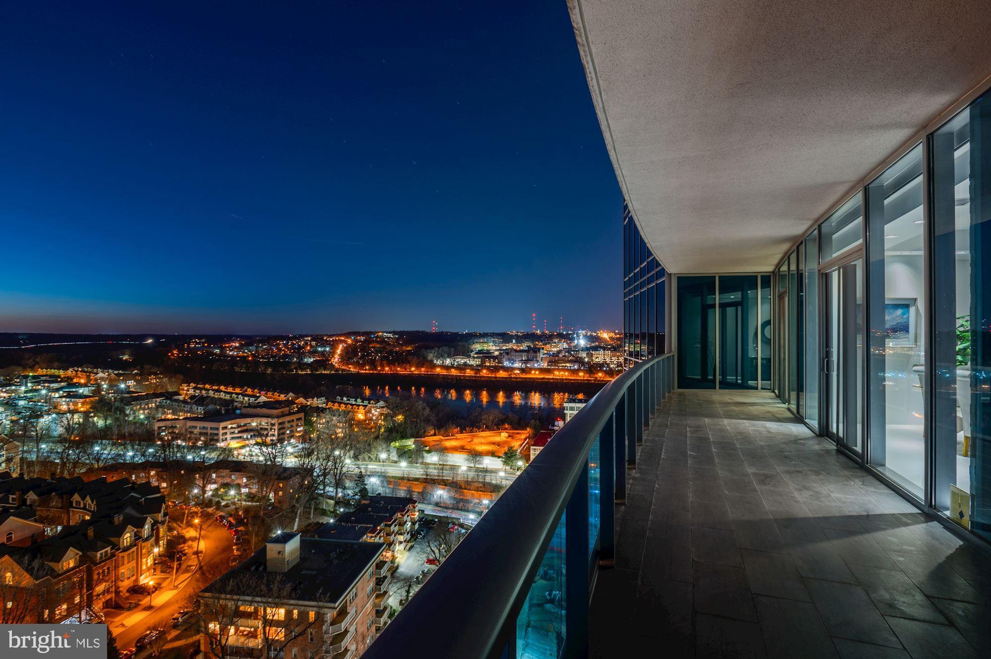 TURNBERRY TOWER - Residential