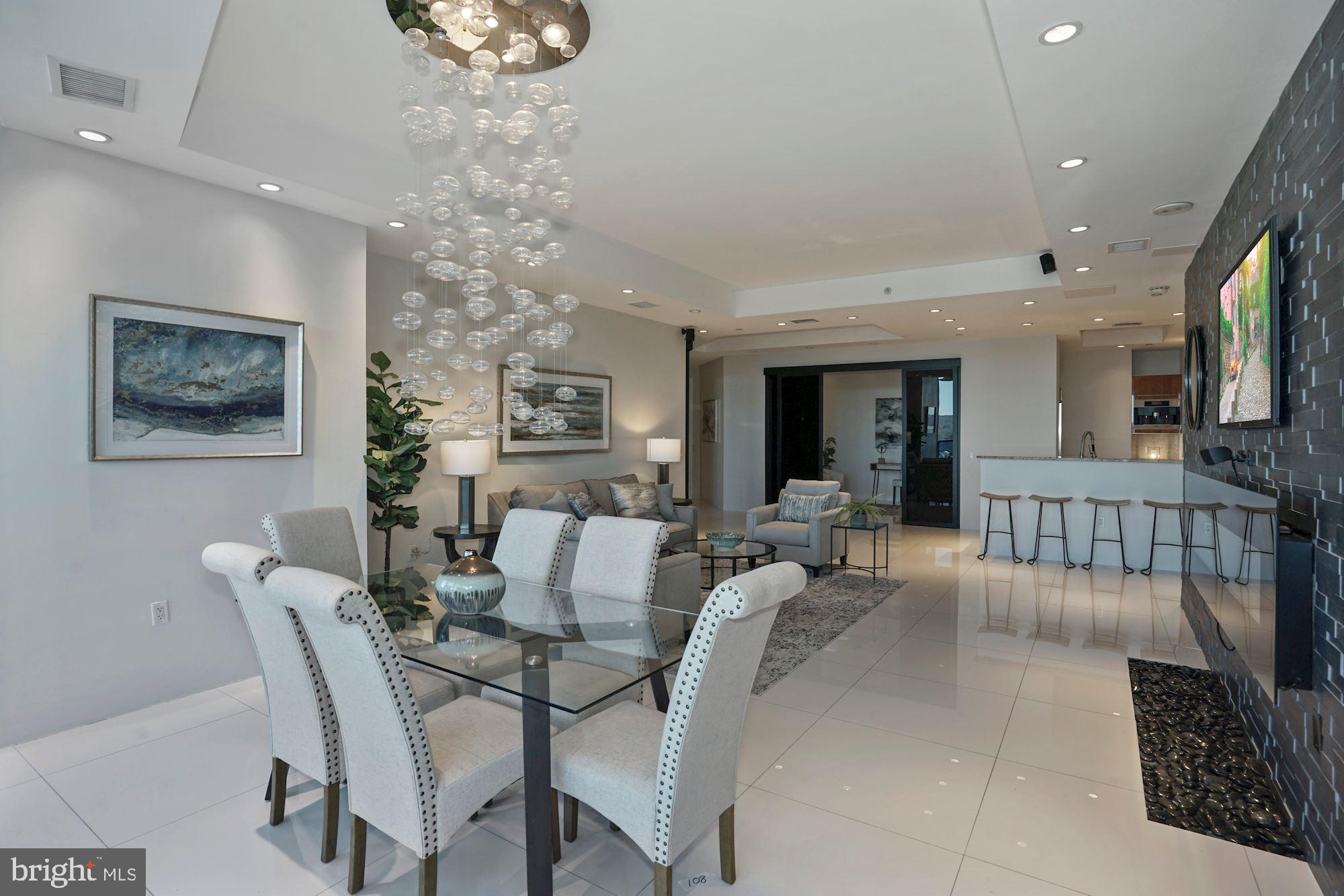 TURNBERRY TOWER - Residential