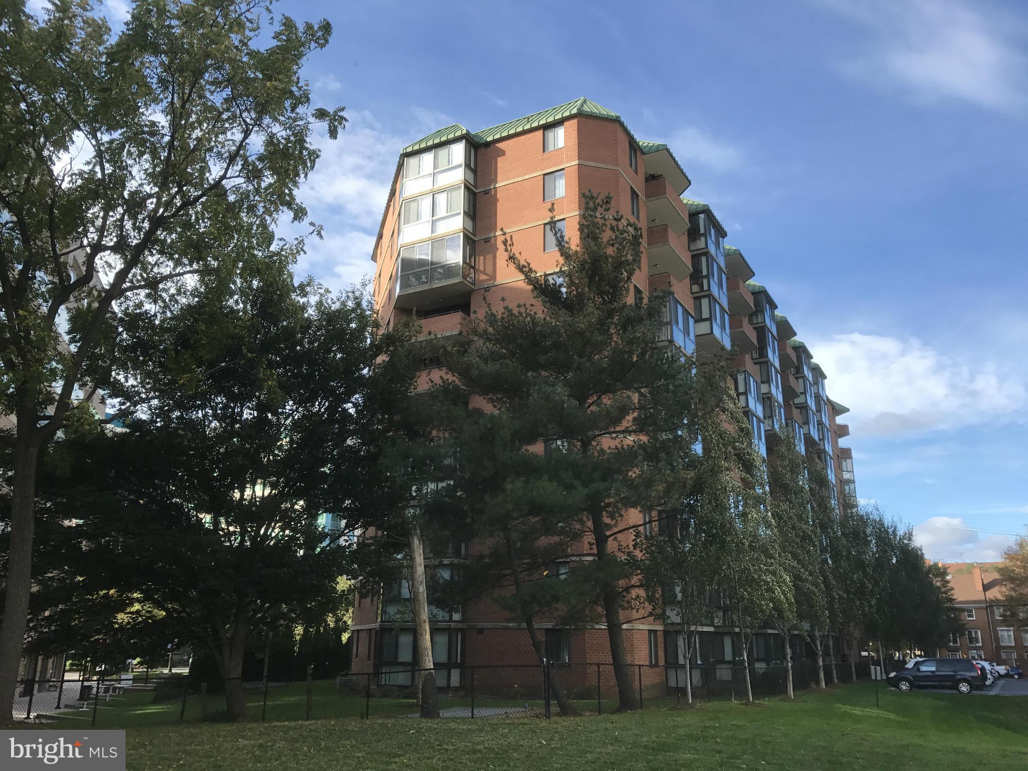 EASTVIEW AT BALLSTON METRO - Residential Lease