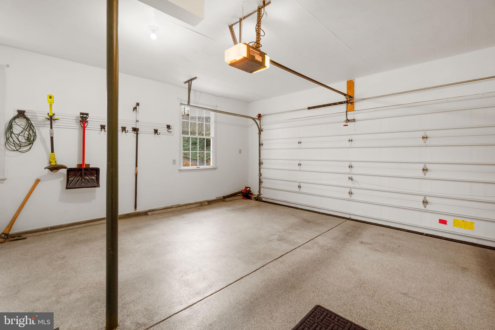 BREEZEWOOD FARMS - Residential