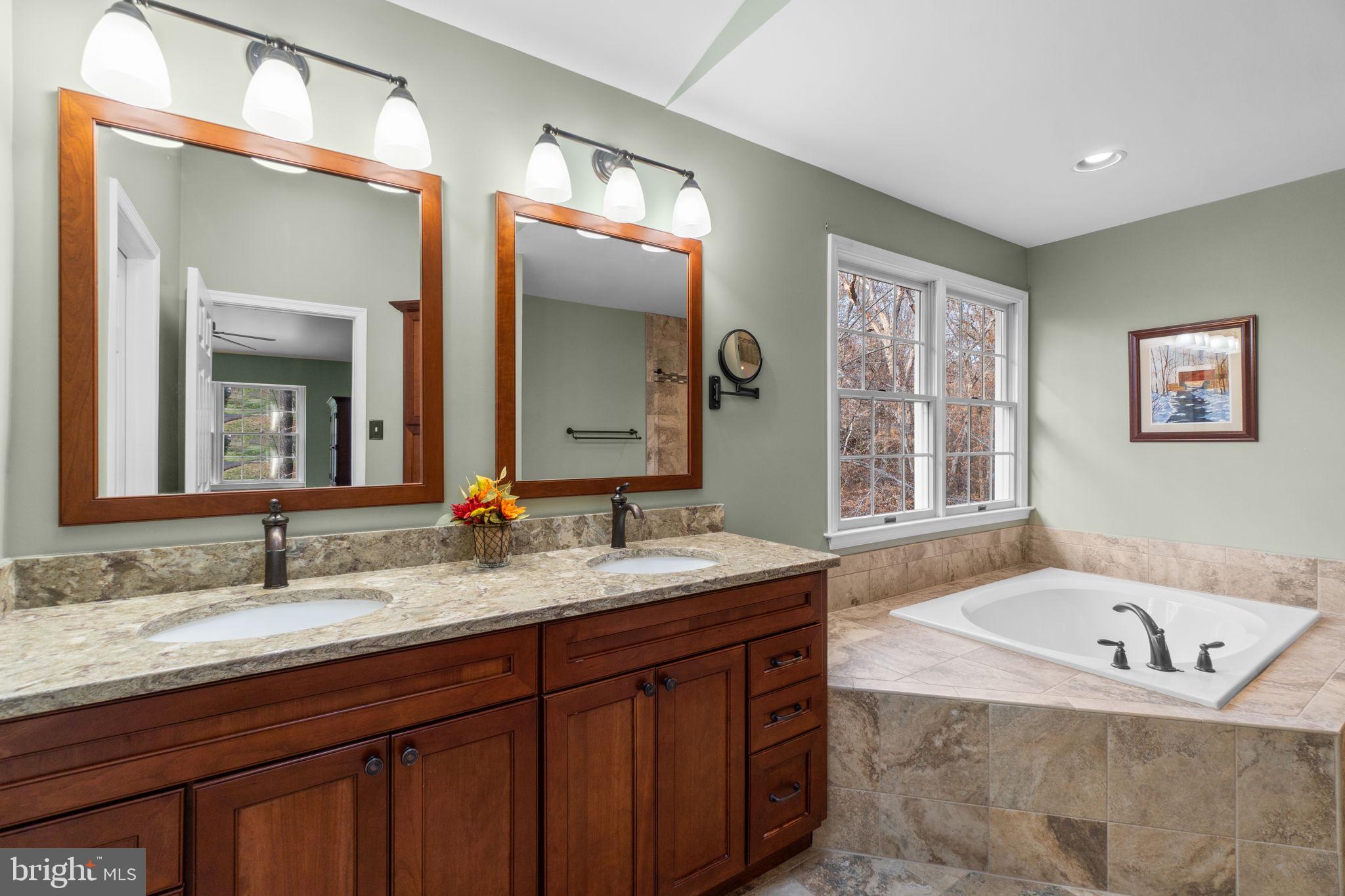 BREEZEWOOD FARMS - Residential