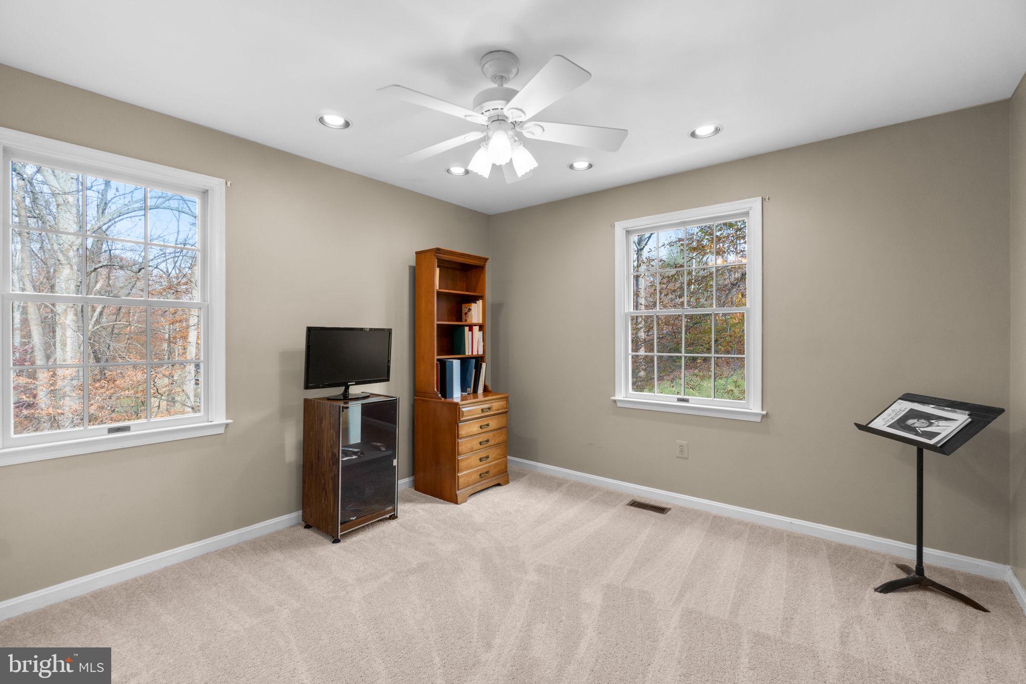 BREEZEWOOD FARMS - Residential