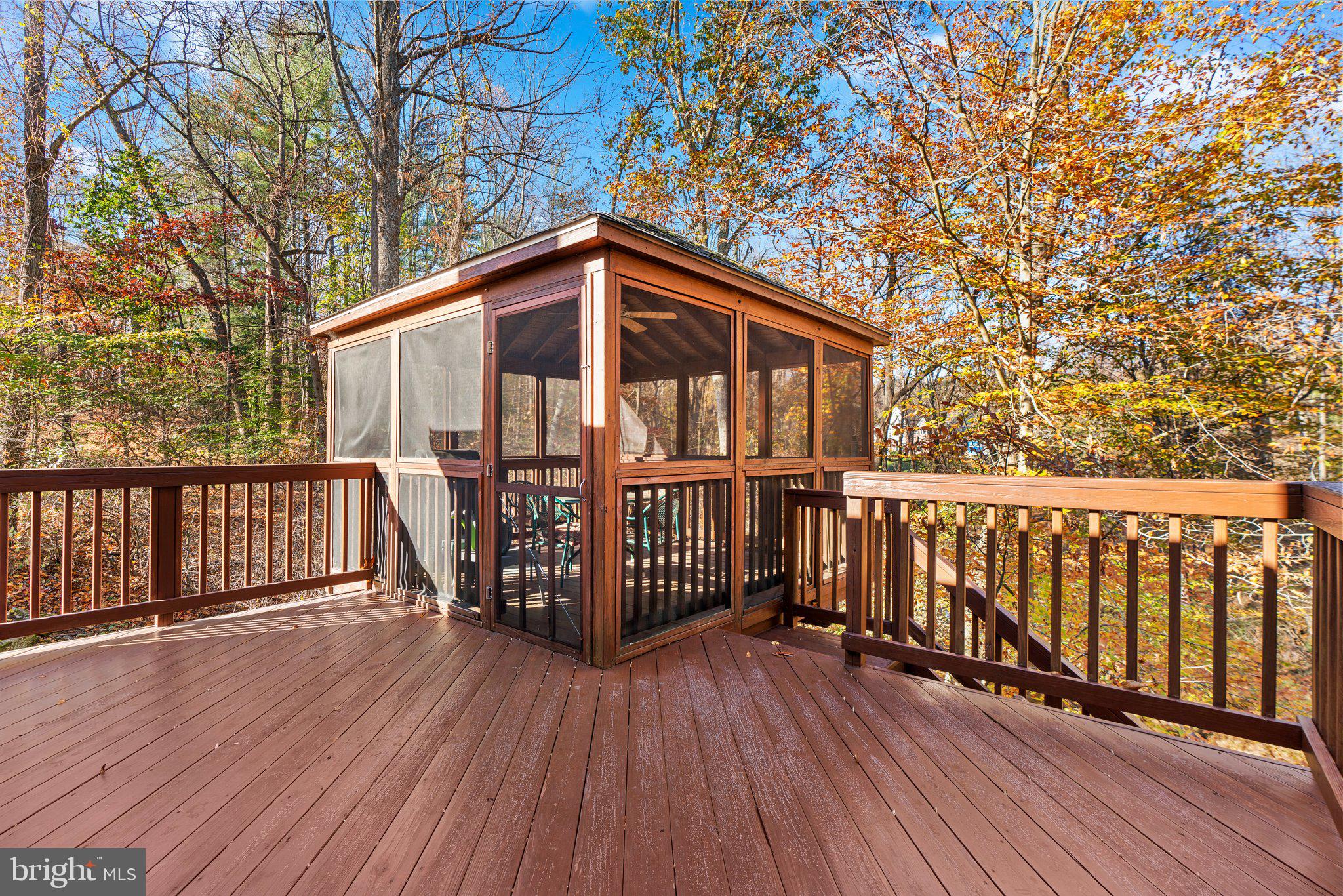 BREEZEWOOD FARMS - Residential