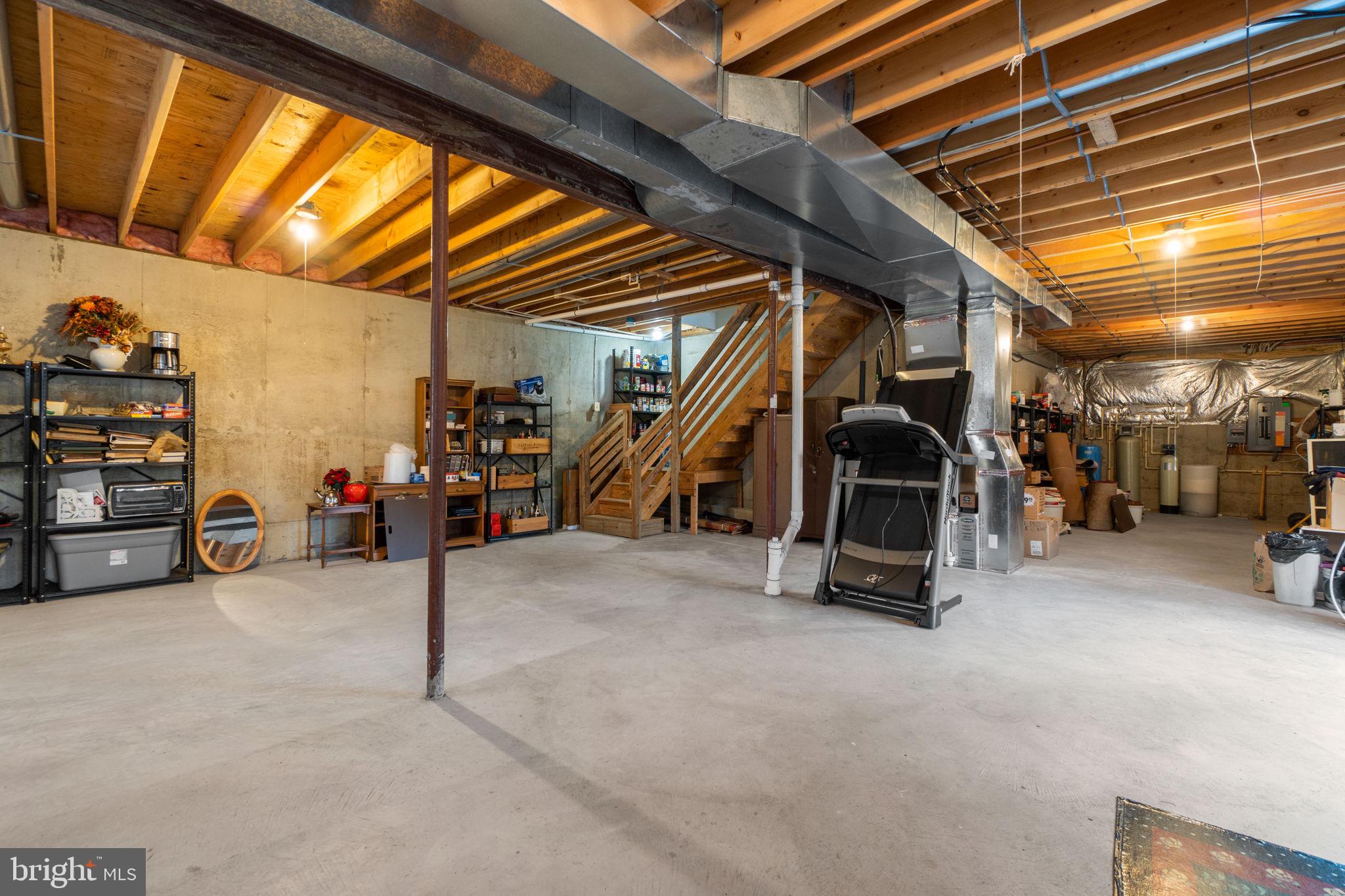 BREEZEWOOD FARMS - Residential