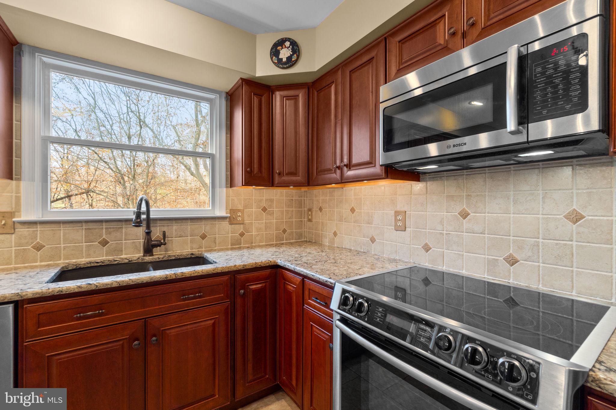 BREEZEWOOD FARMS - Residential