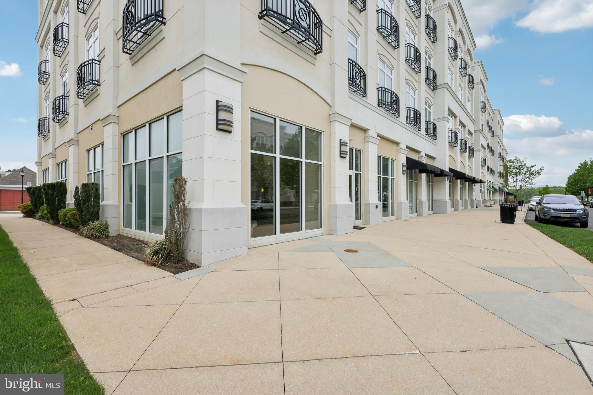 2 N COMMERCE SQUARE 303