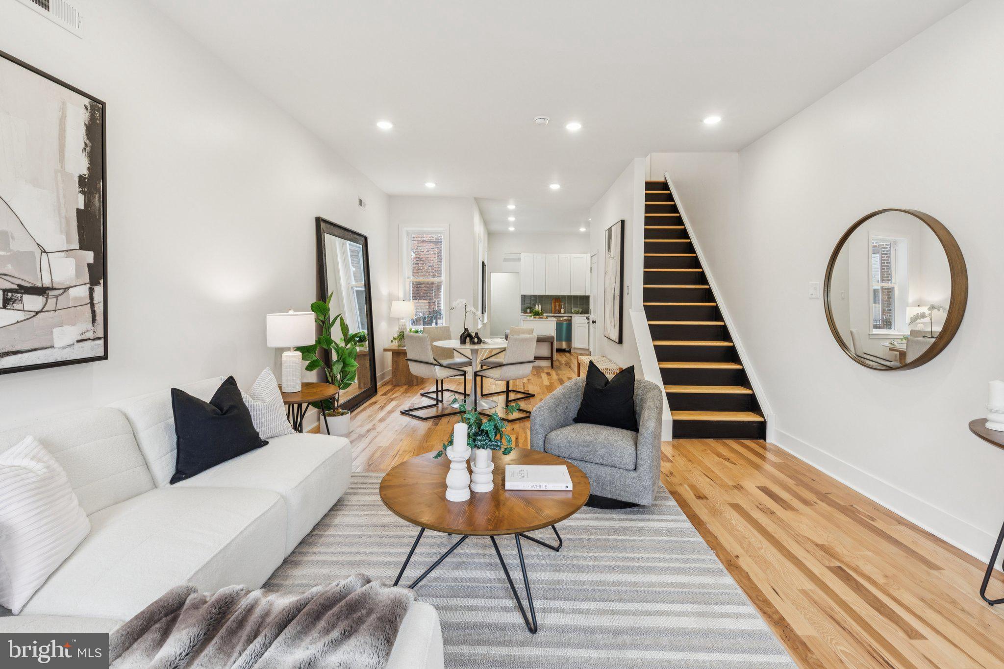 2662 E HUNTINGDON STREET