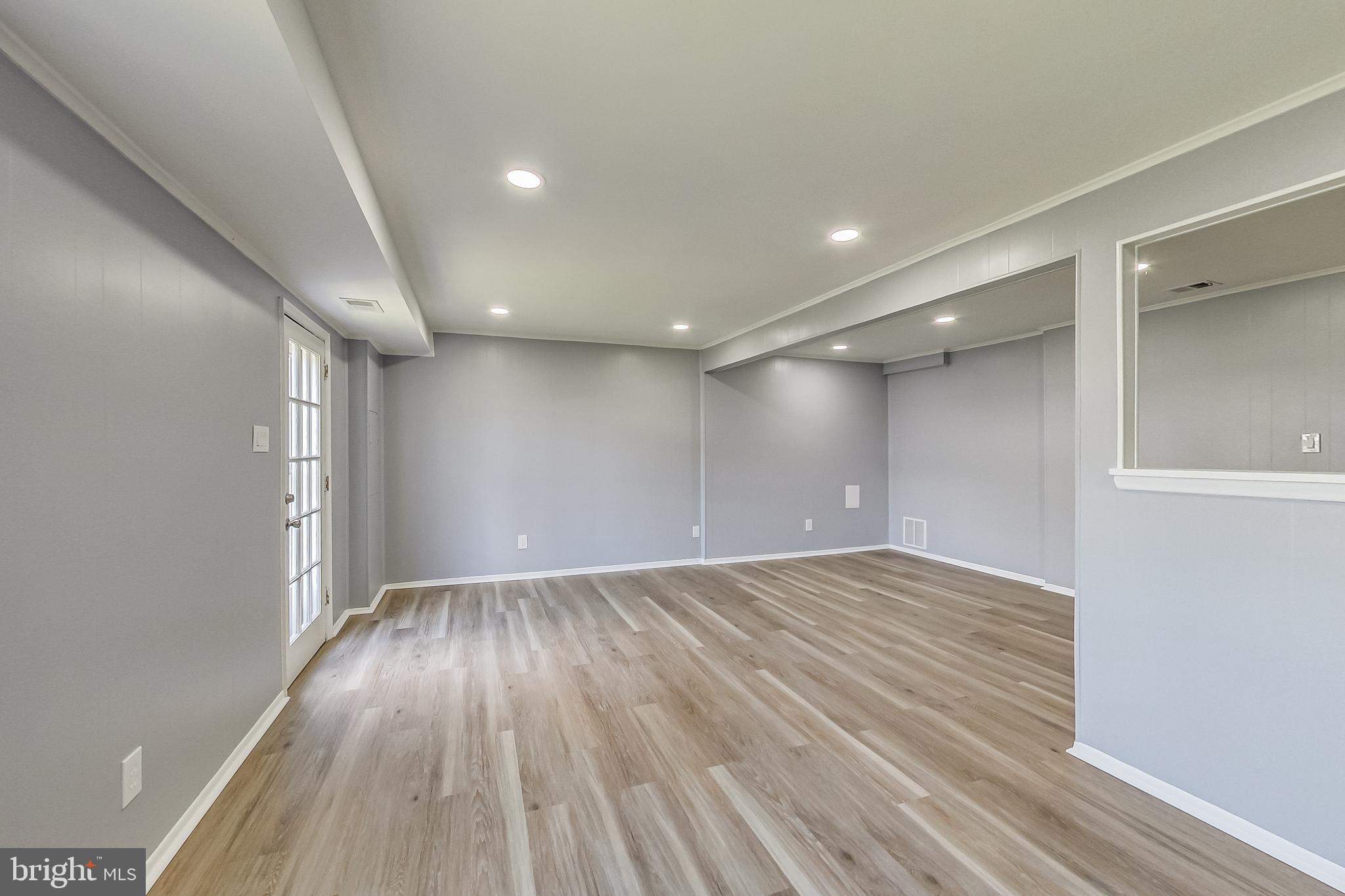 PINEWOOD HILL - Residential Lease