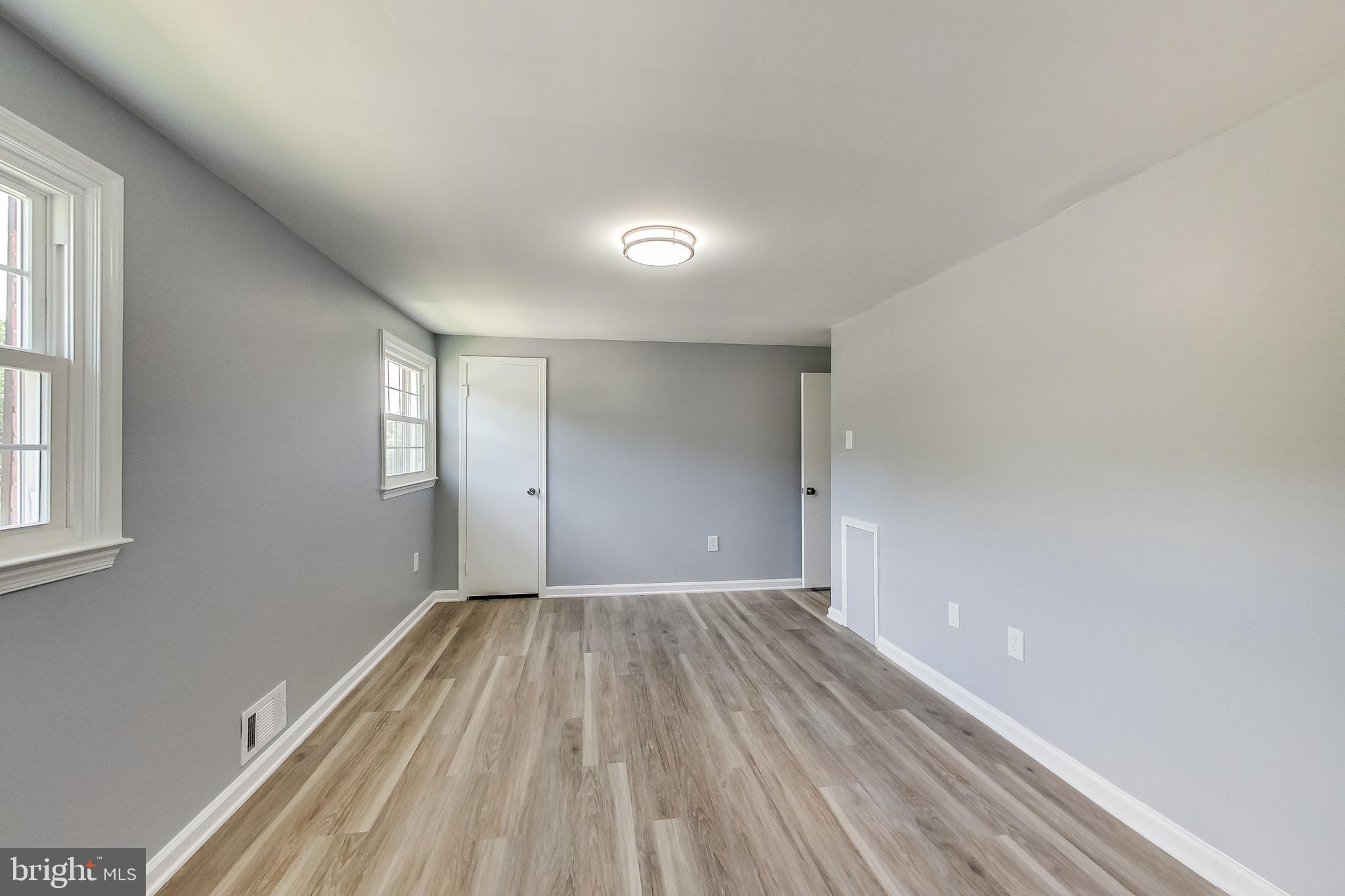 PINEWOOD HILL - Residential Lease