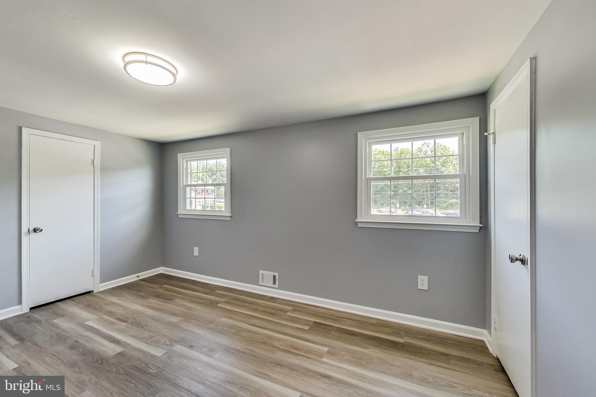 PINEWOOD HILL - Residential Lease