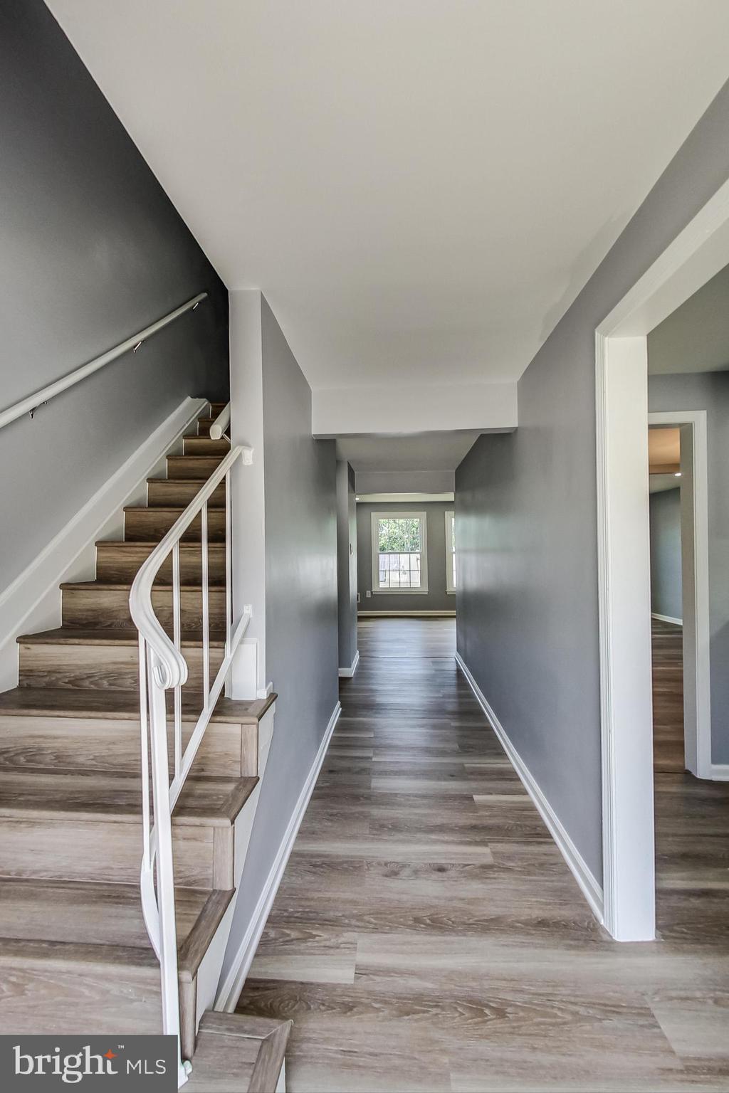 PINEWOOD HILL - Residential Lease