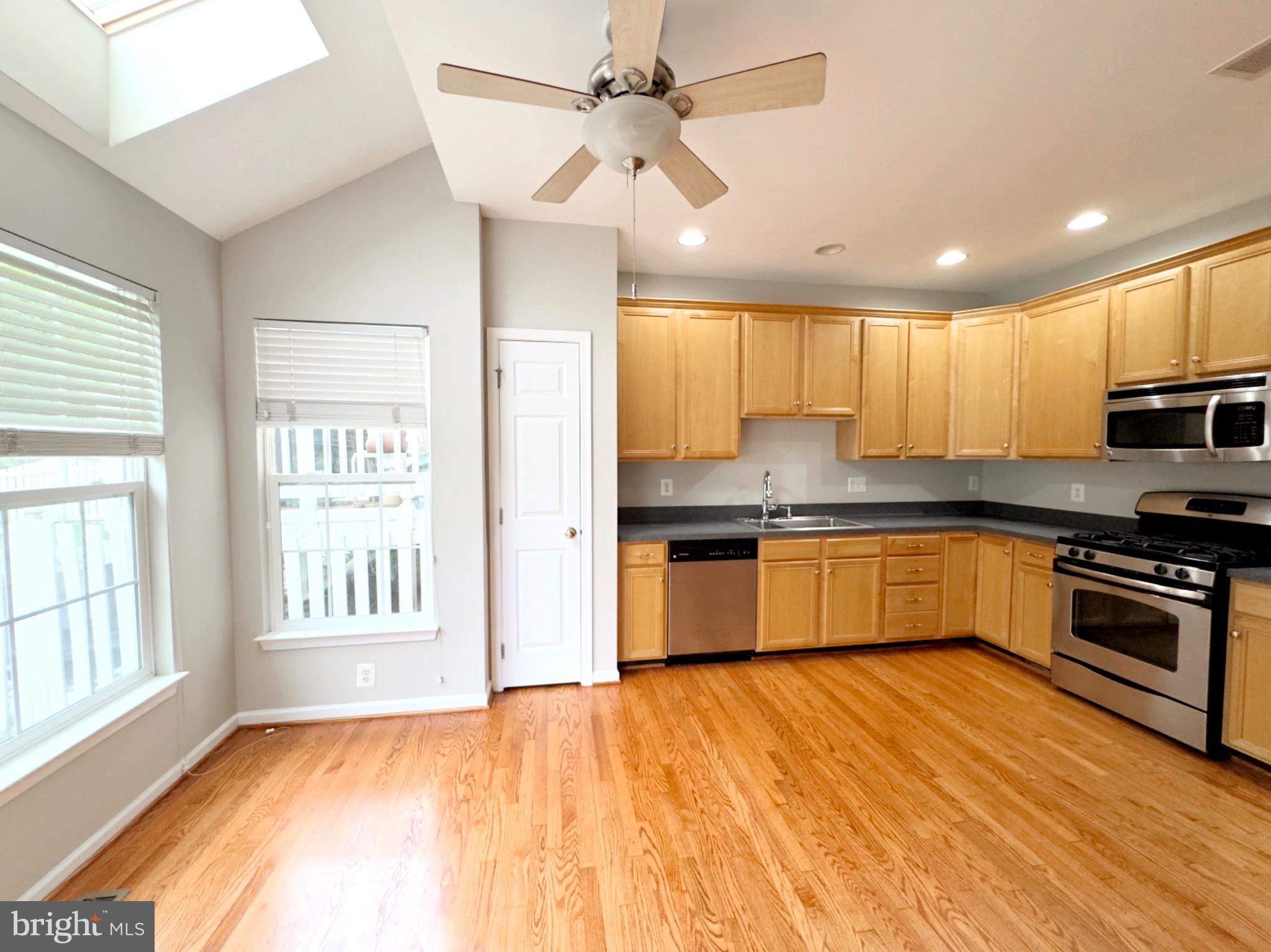 BELMONT LAND BAY - Residential