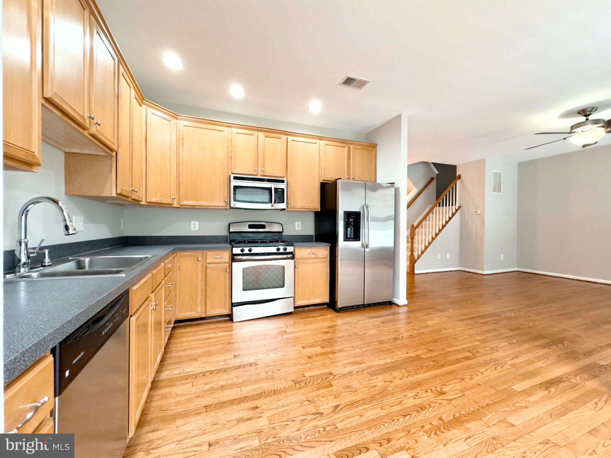 BELMONT LAND BAY - Residential