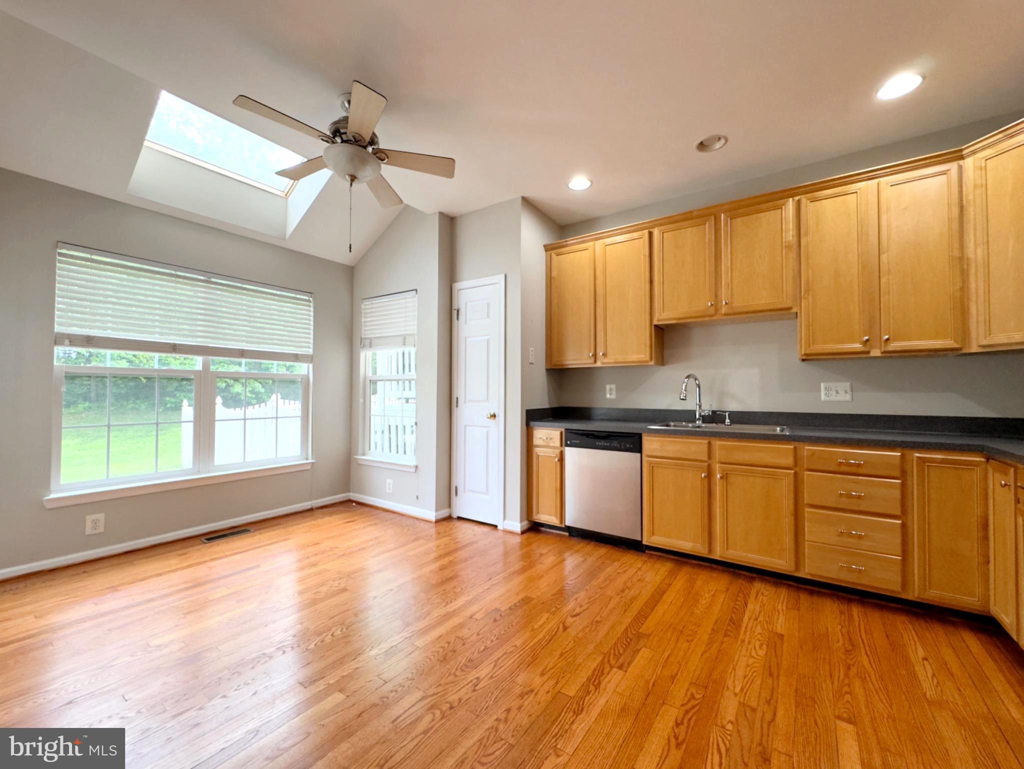 BELMONT LAND BAY - Residential