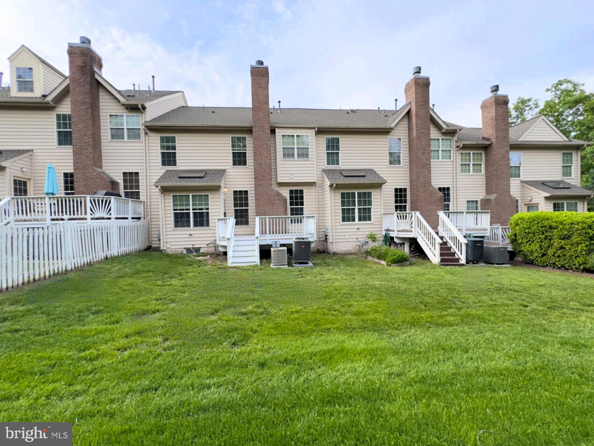 BELMONT LAND BAY - Residential