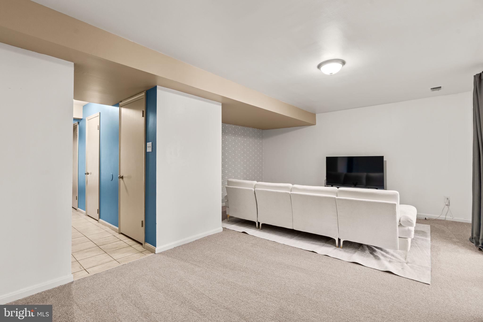 VILLAGE OF HICKORY RIDGE - Residential