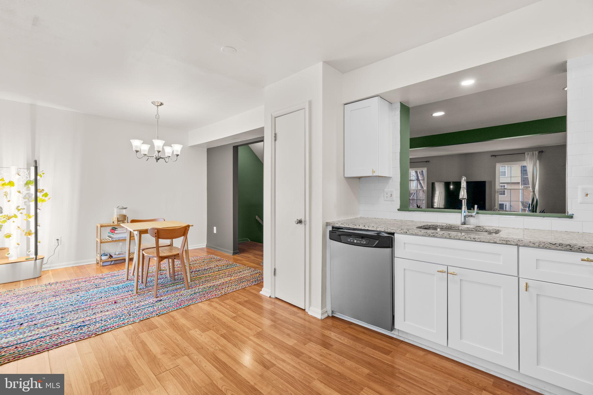 VILLAGE OF HICKORY RIDGE - Residential