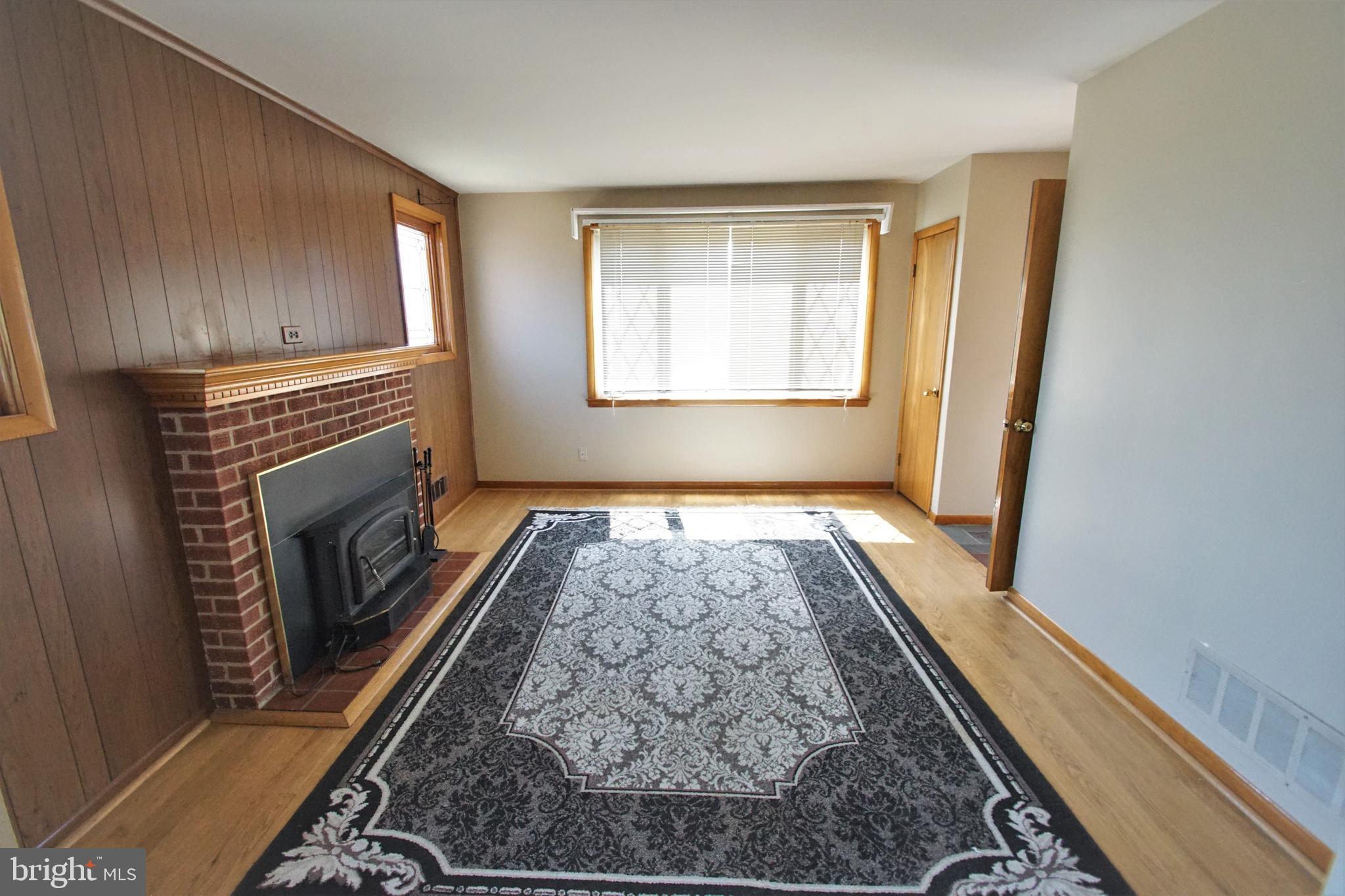 PERRY HALL - Residential Lease