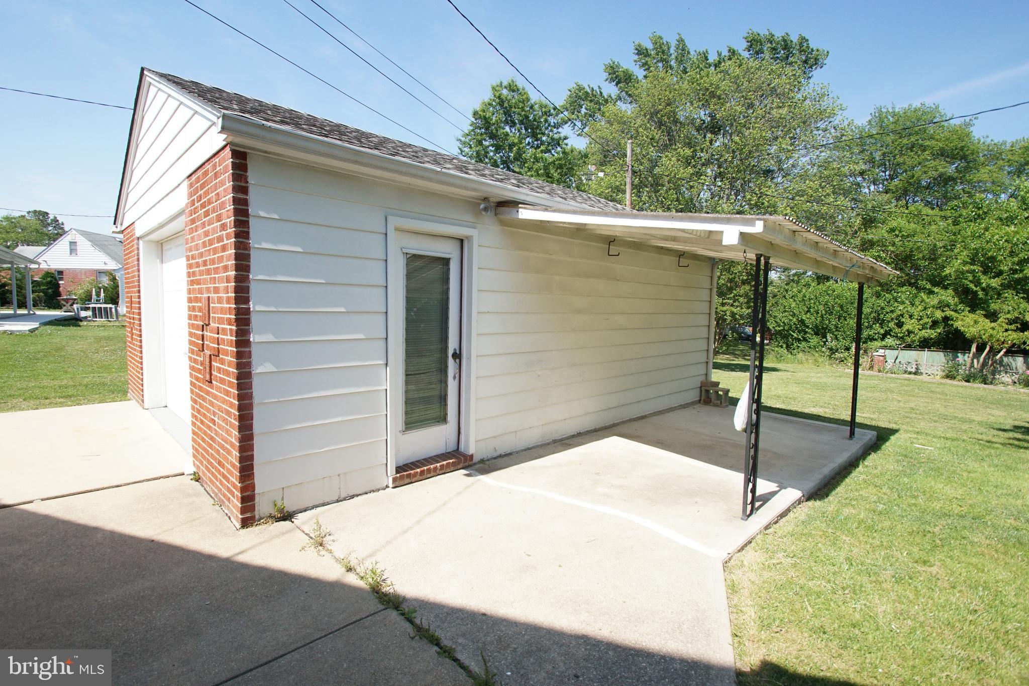 PERRY HALL - Residential Lease