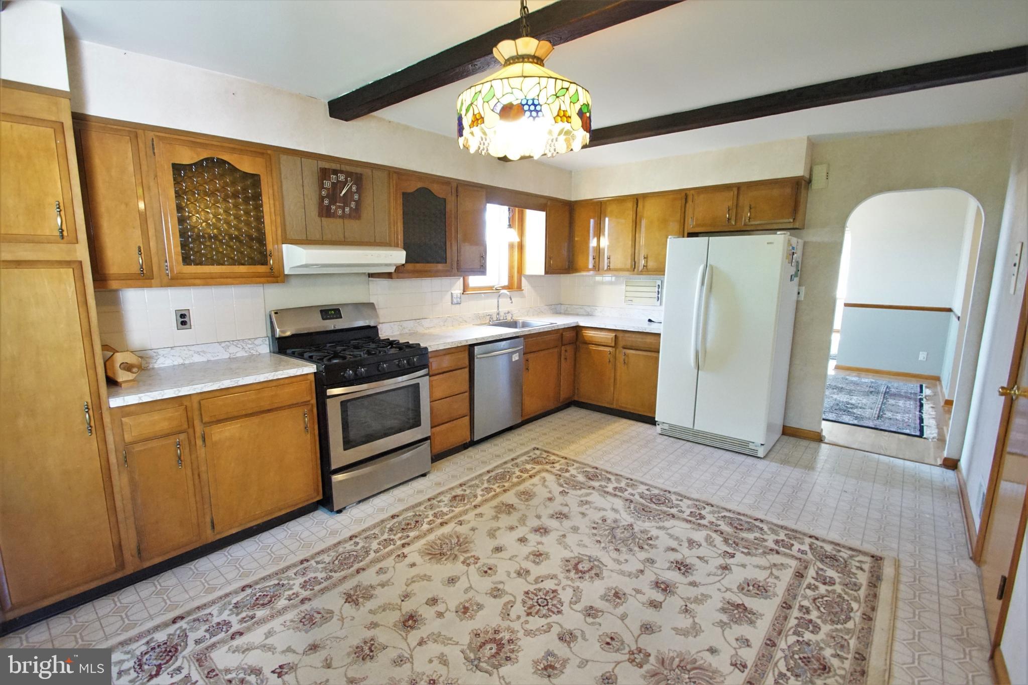 PERRY HALL - Residential Lease