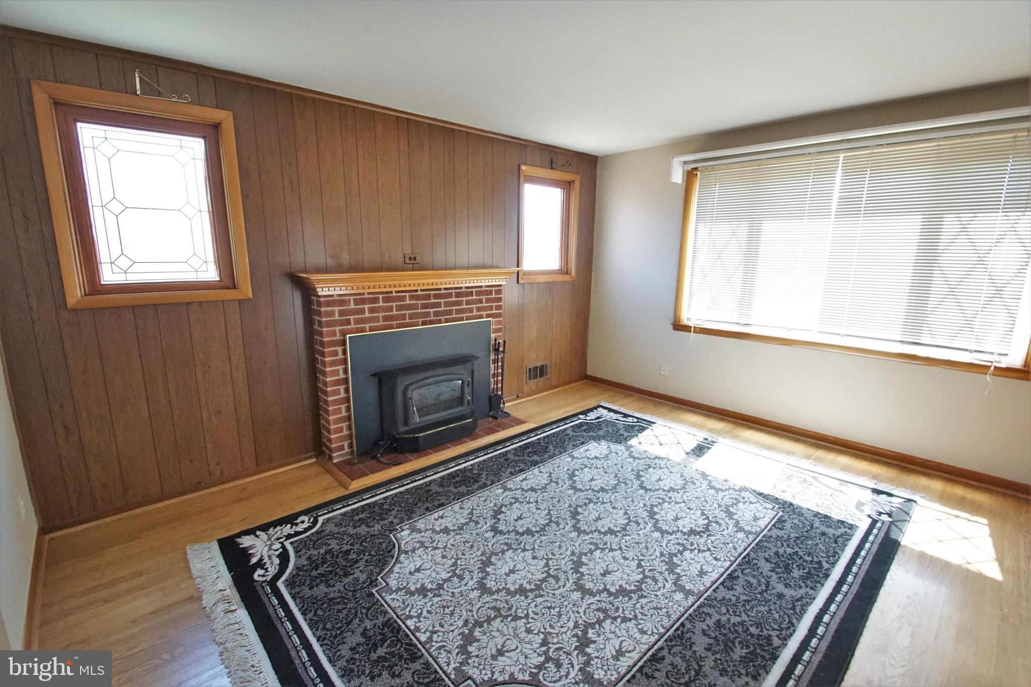 PERRY HALL - Residential Lease