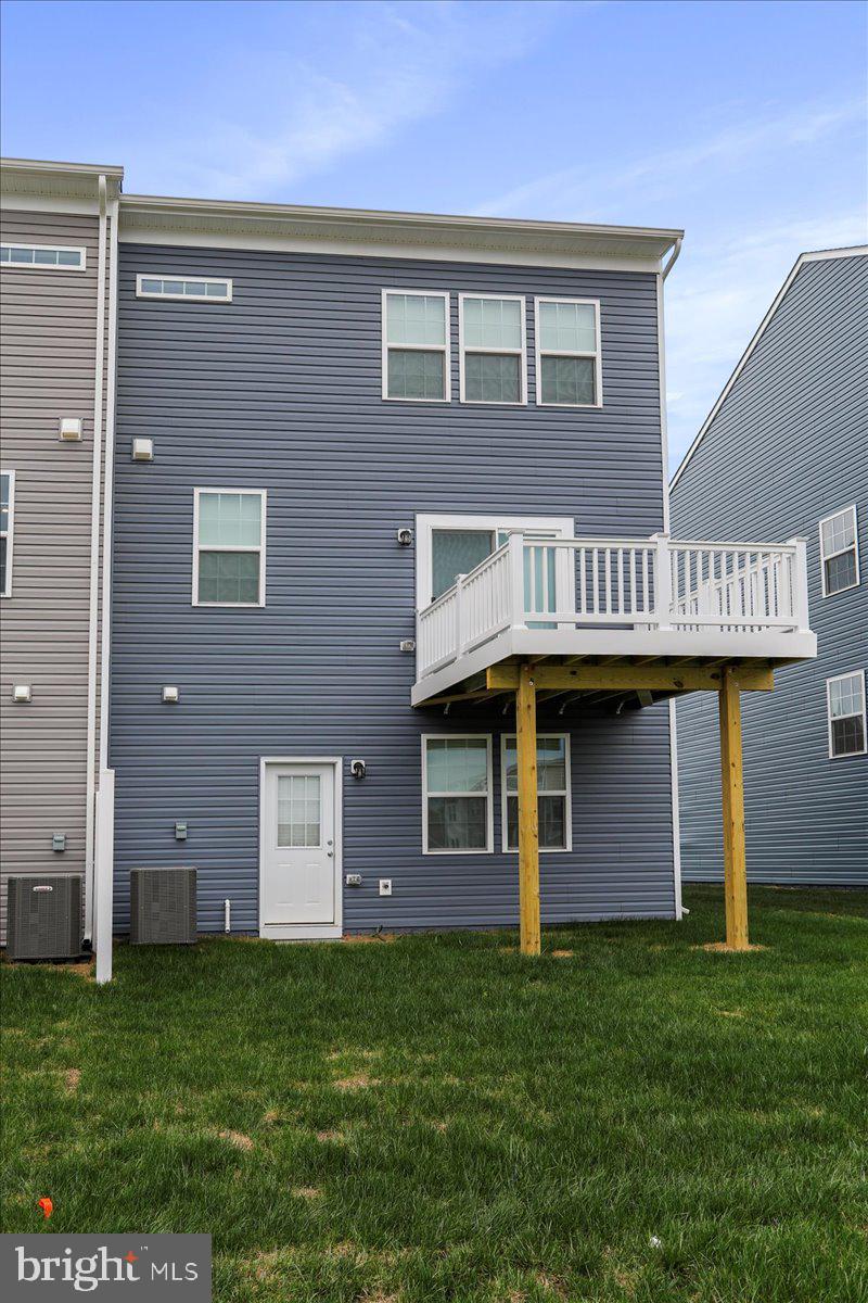 OVERLOOK AT RIVERSIDE TOWNHOMES - Residential Lease