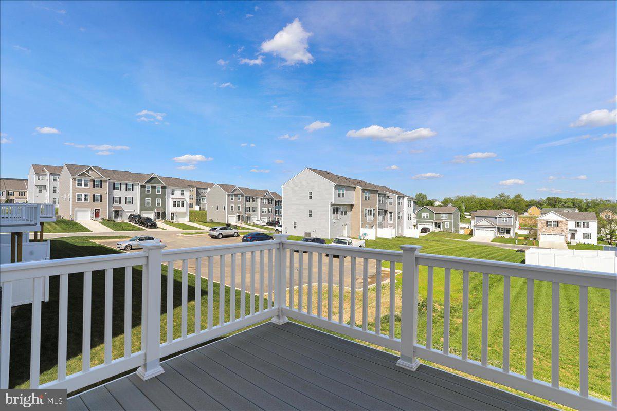 OVERLOOK AT RIVERSIDE TOWNHOMES - Residential Lease