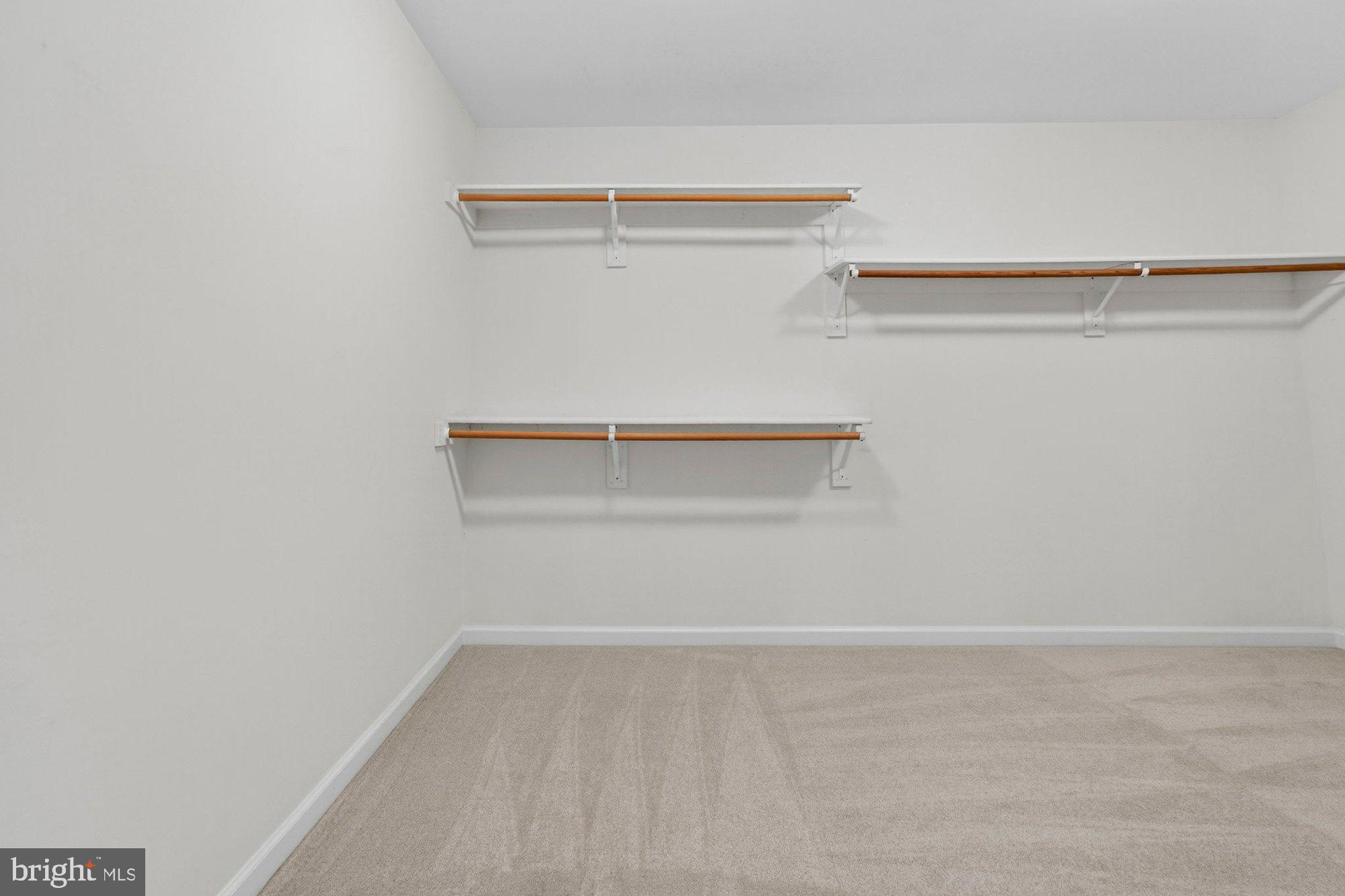 HUNTING HILLS - Residential