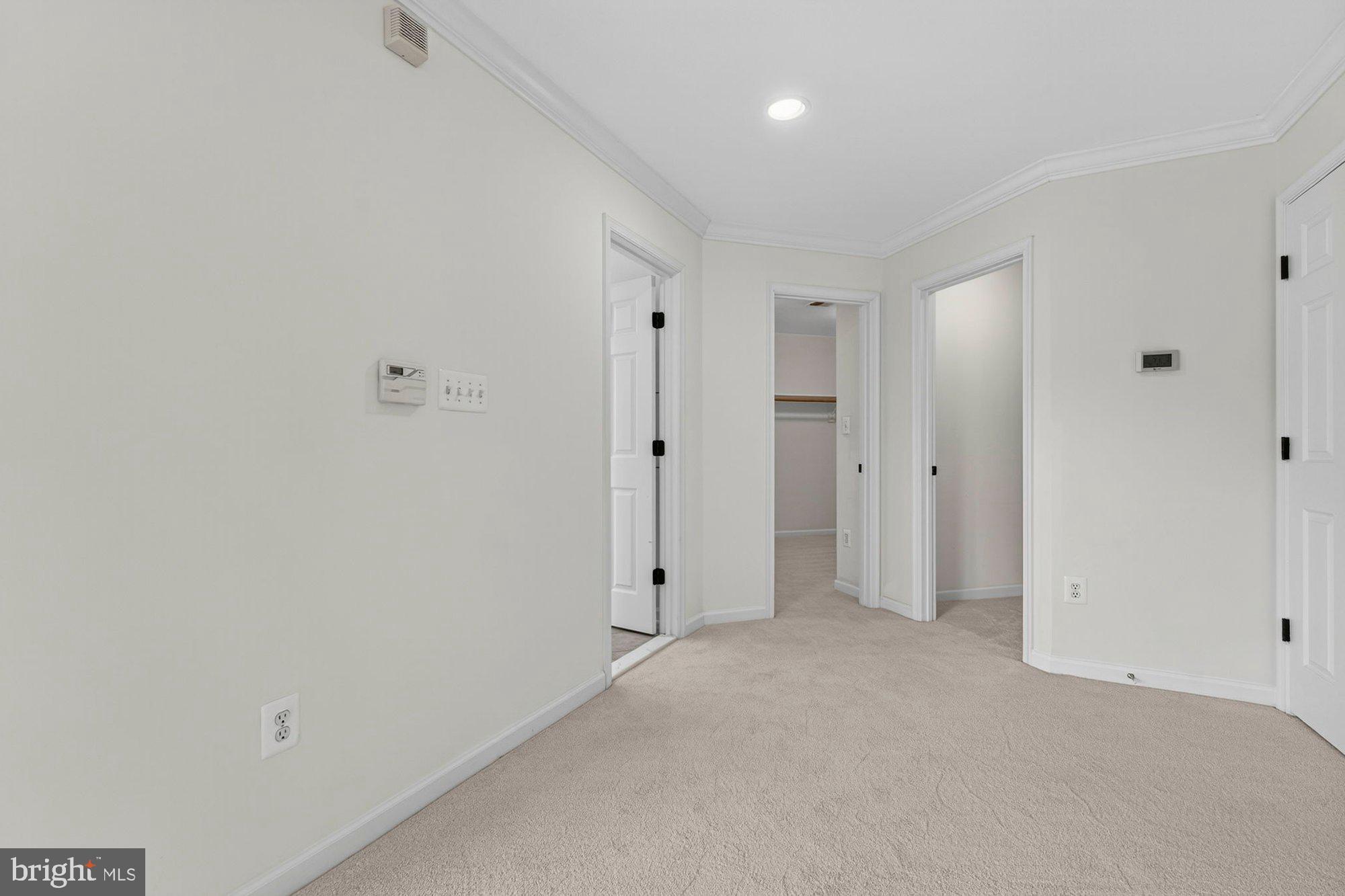 HUNTING HILLS - Residential