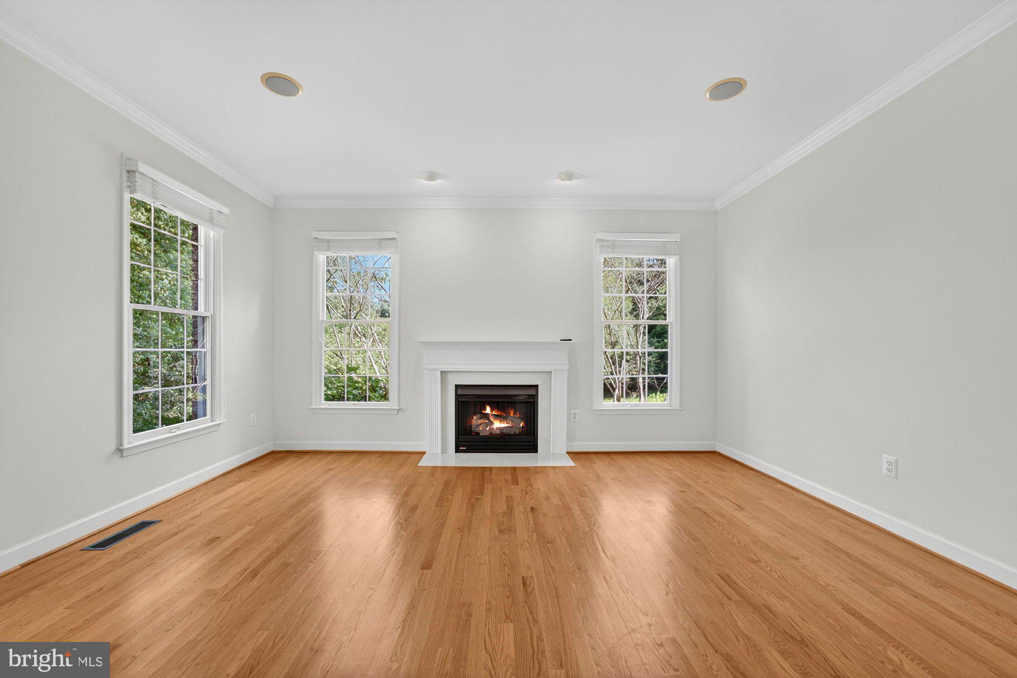 HUNTING HILLS - Residential