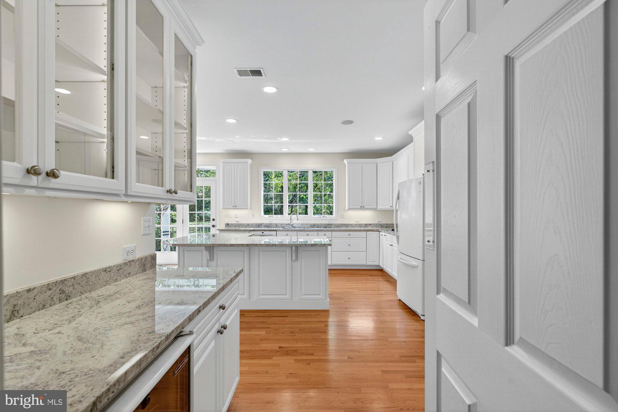 HUNTING HILLS - Residential