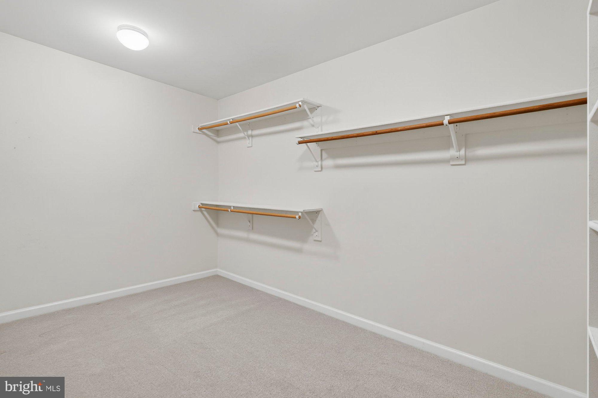 HUNTING HILLS - Residential