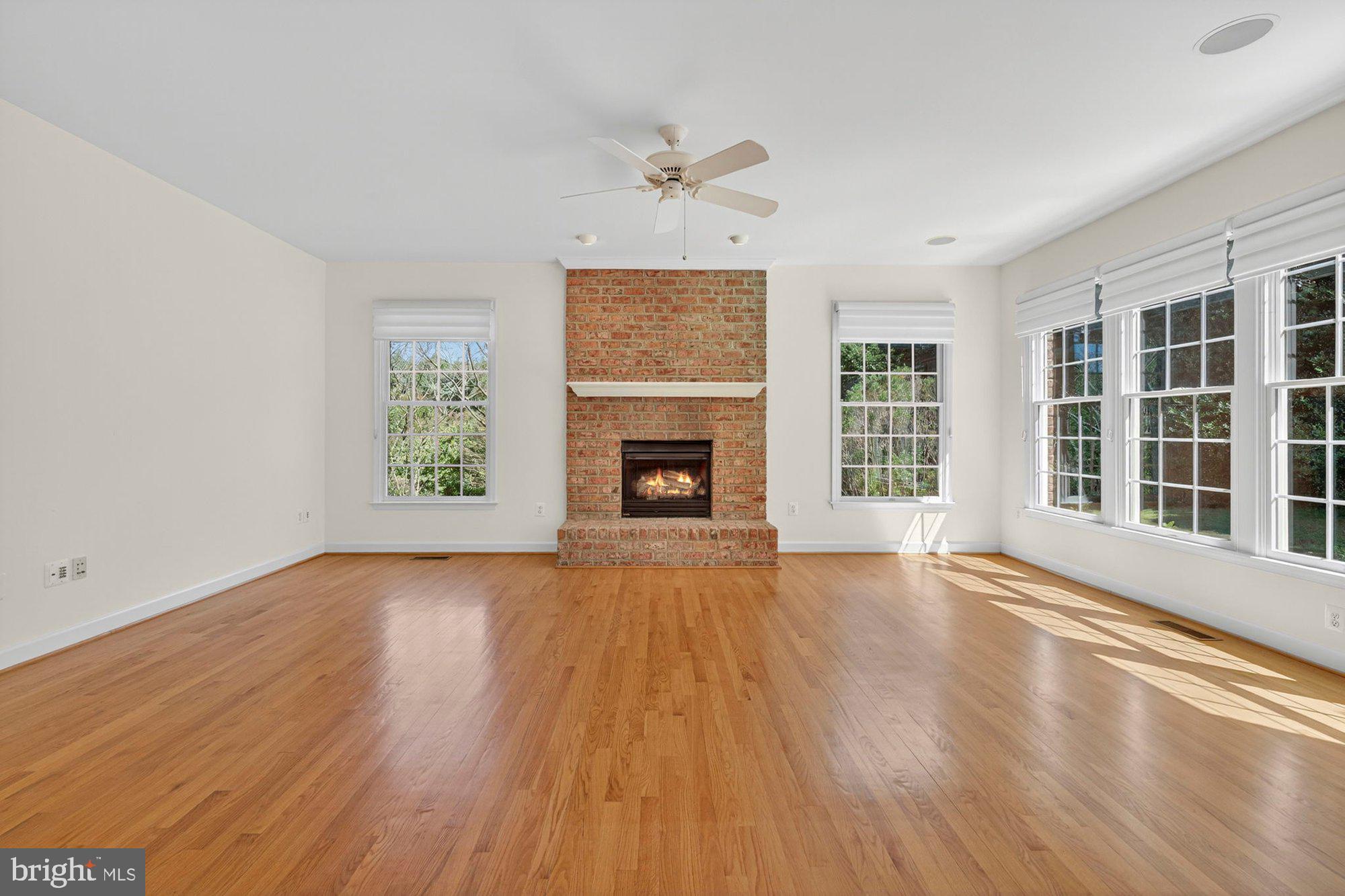 HUNTING HILLS - Residential