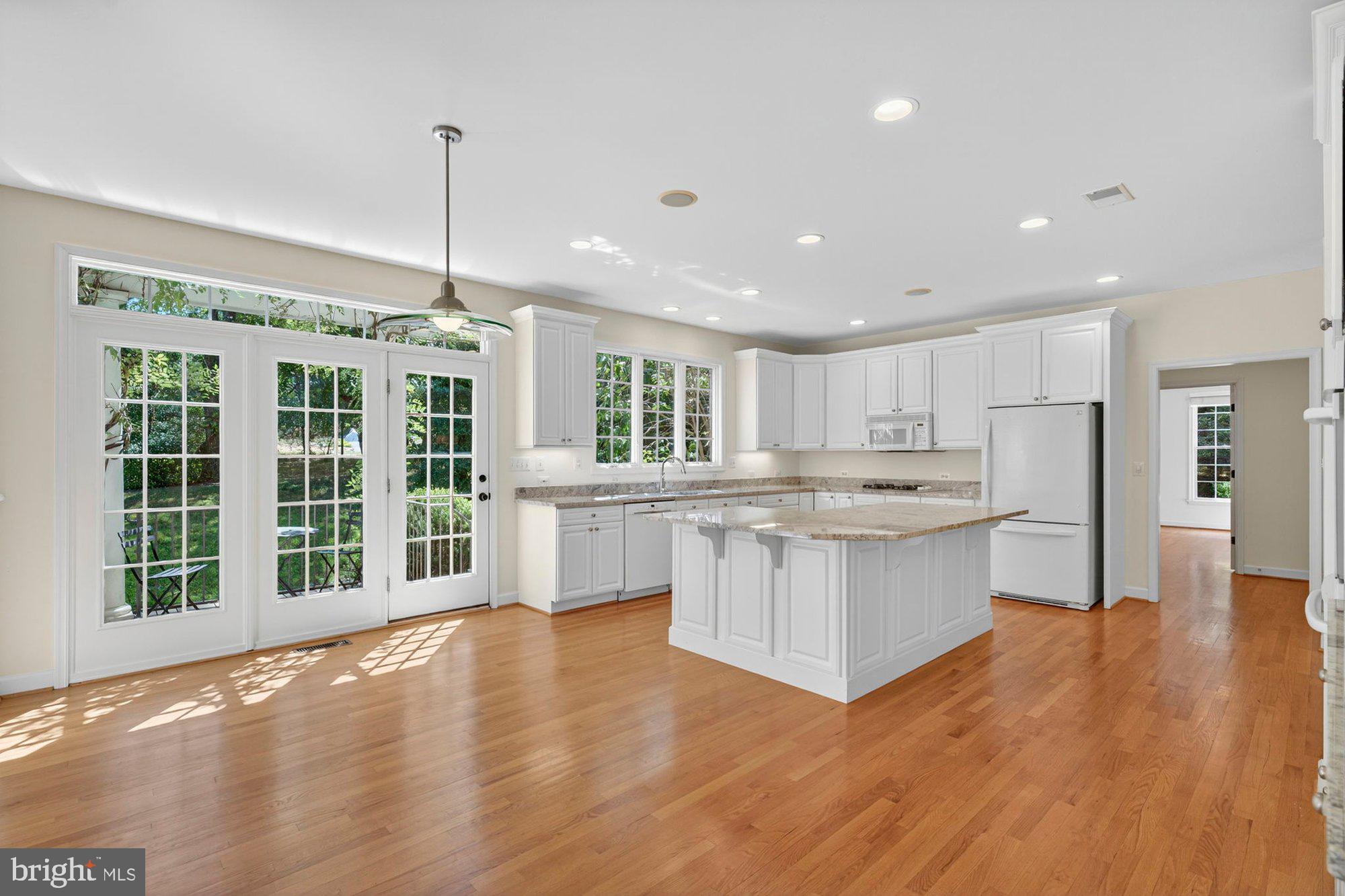 HUNTING HILLS - Residential